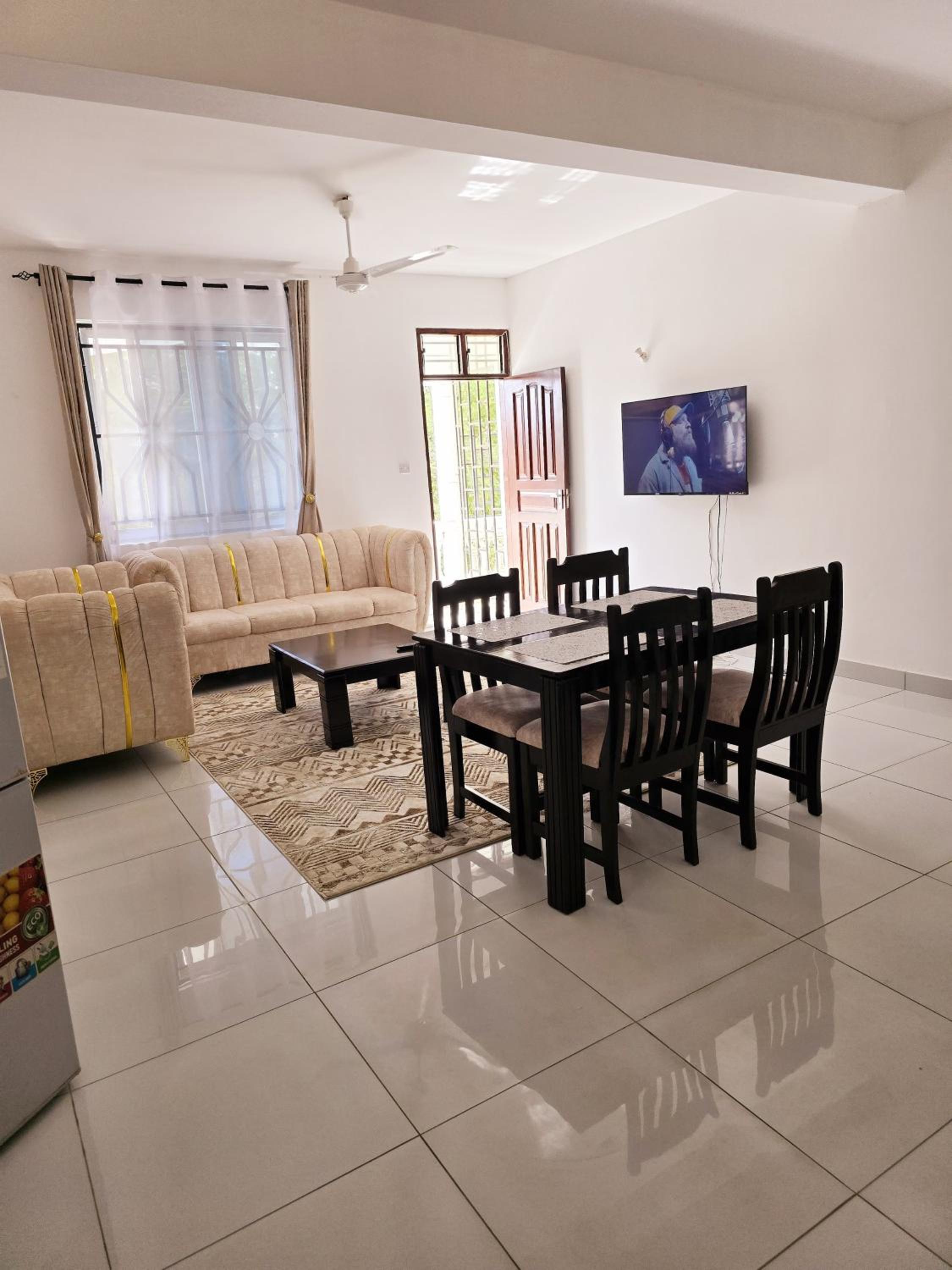 One-Bedroom Apartment With Balcony And City View photo 1