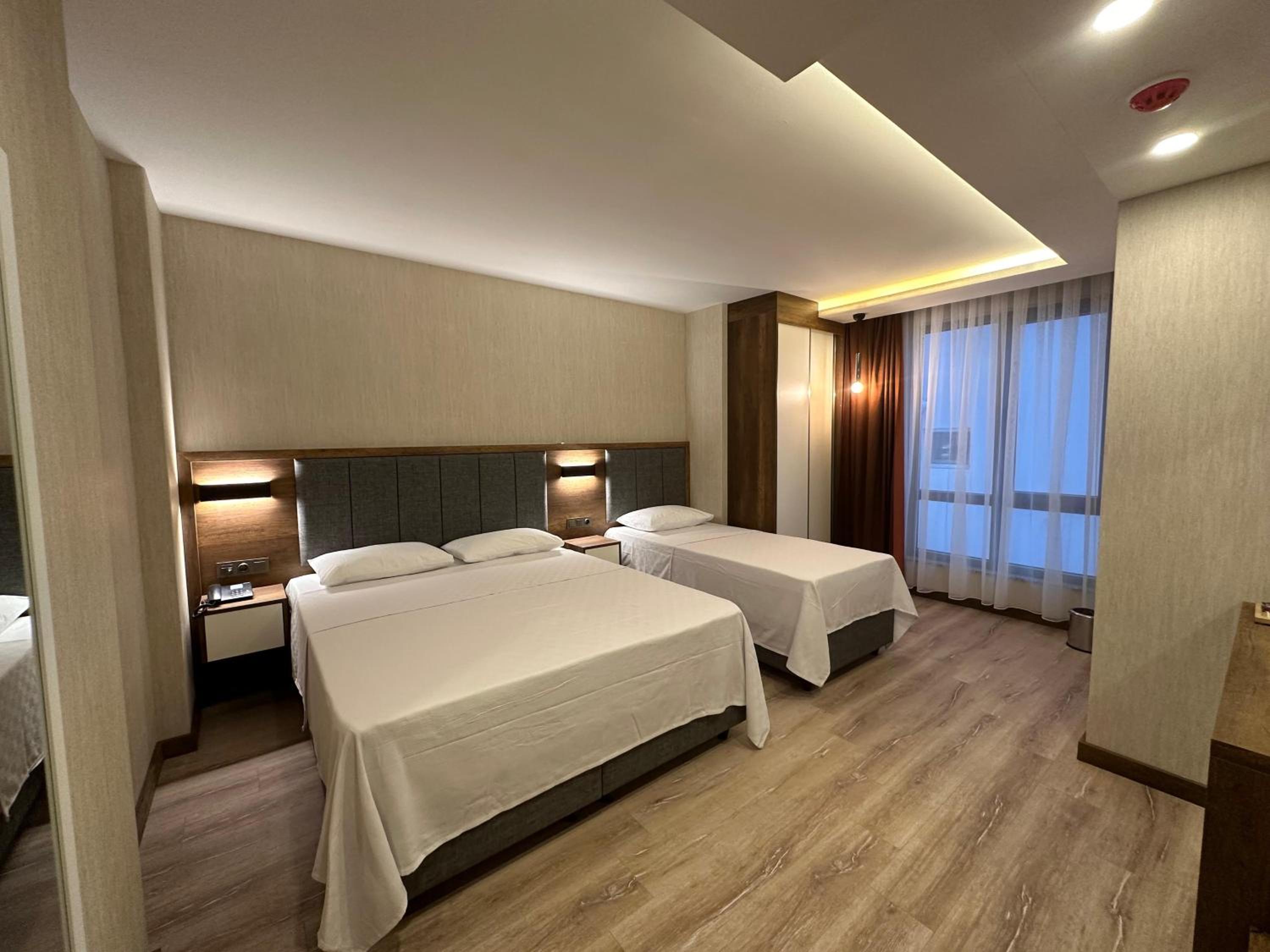 Luxury Triple Room photo 1