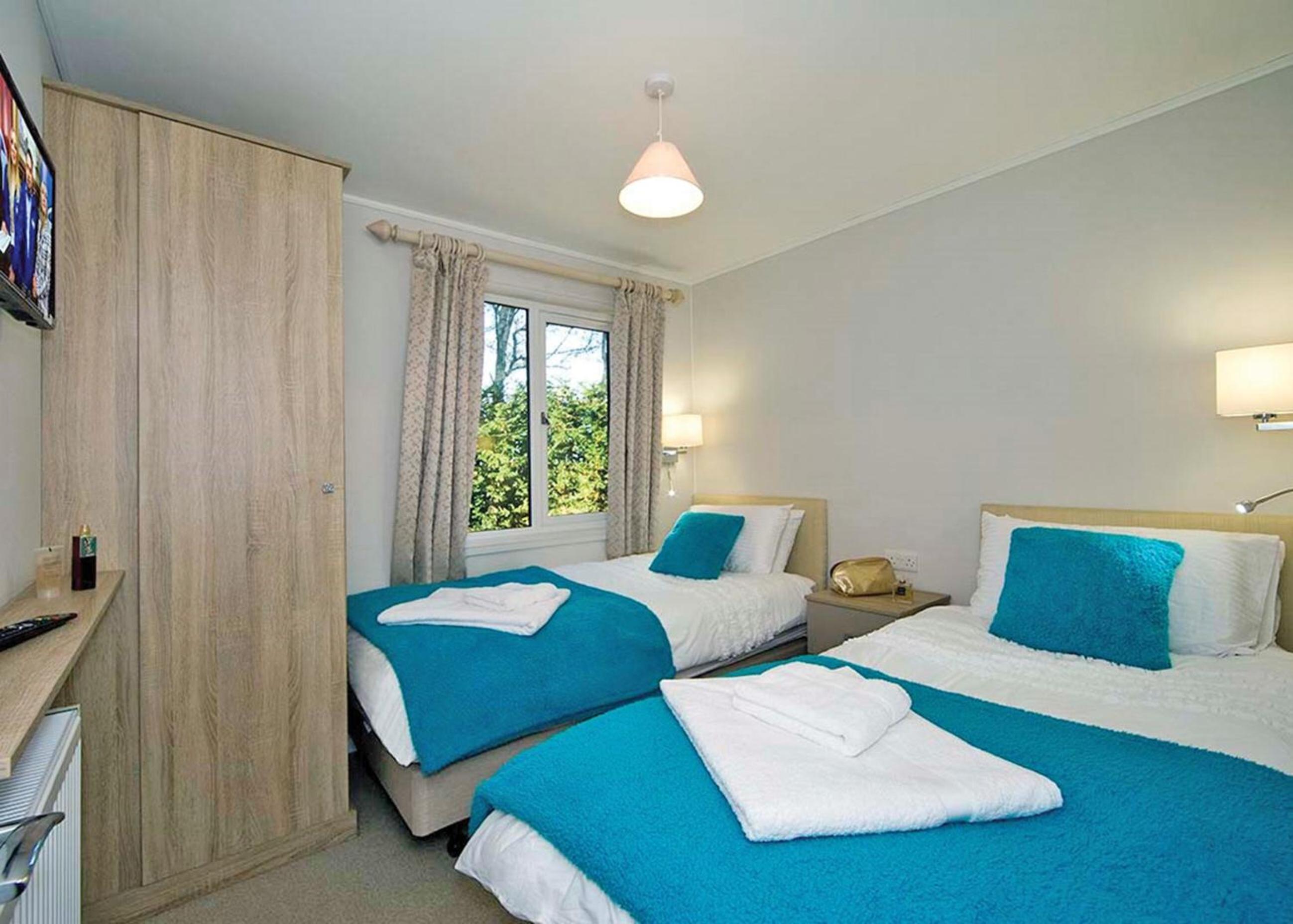 Three-Bedroom House photo 3
