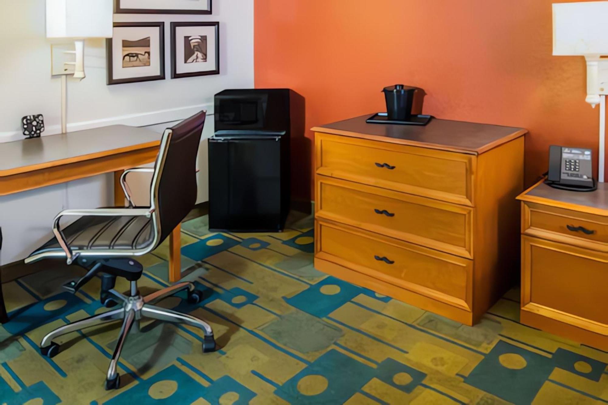 King Room - Disability Access - Photo 3