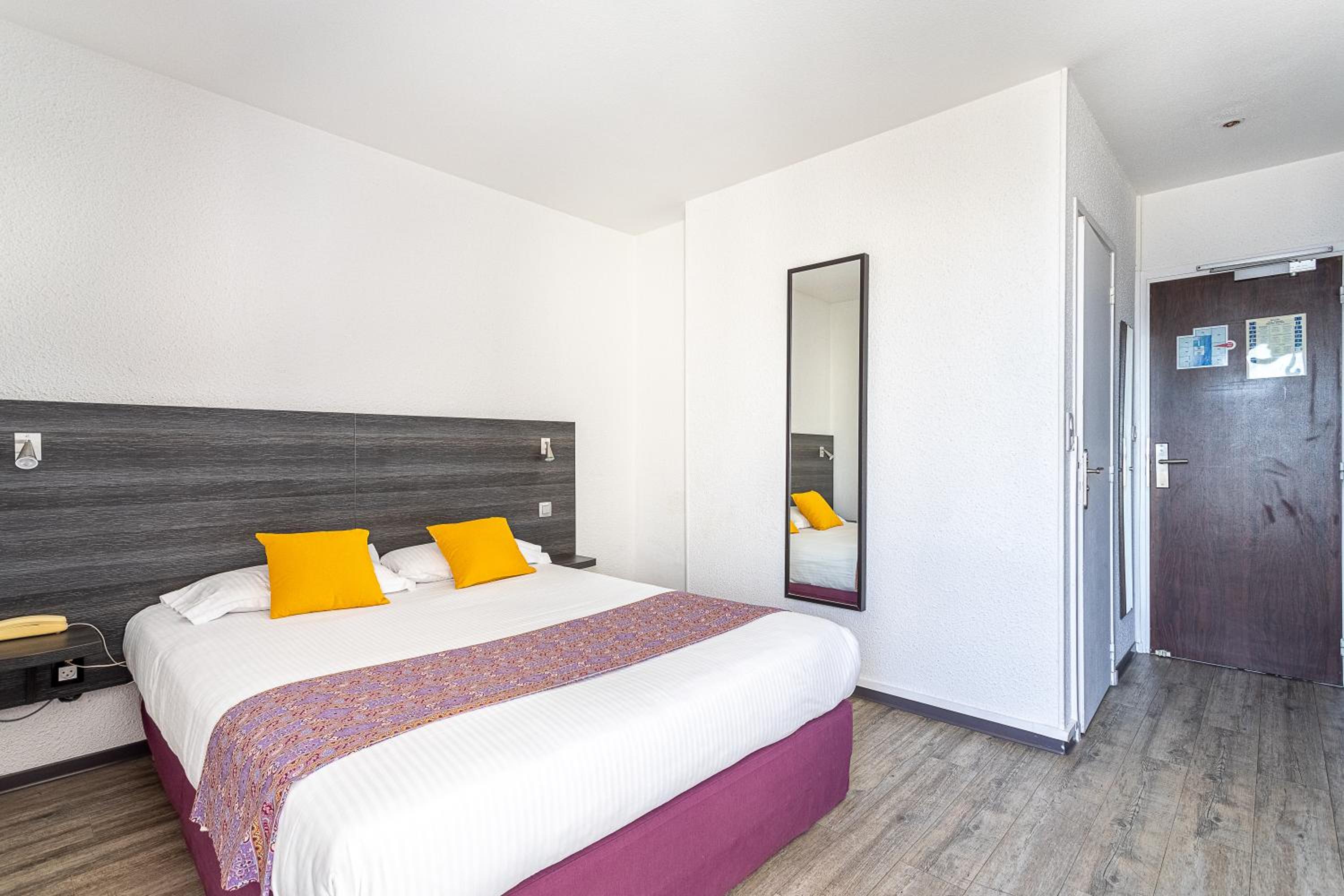 Double Room with Sea View - Photo 1