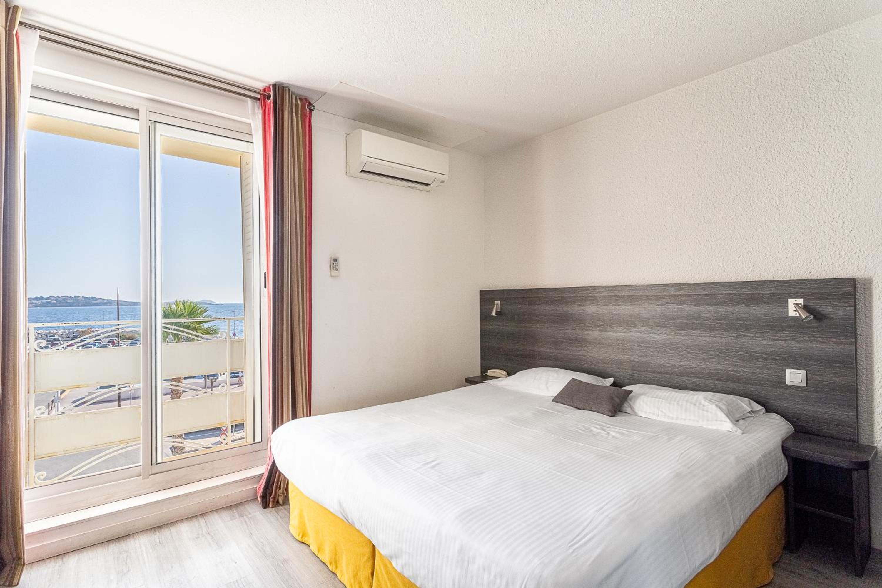 Triple Room with Sea View - Photo 1
