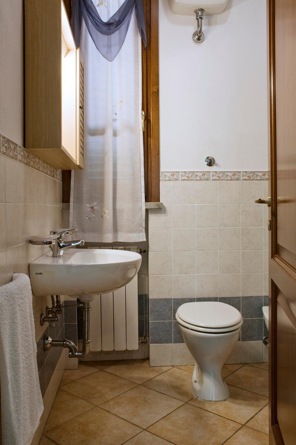 One-Bedroom Apartment (4 Adults) photo 3