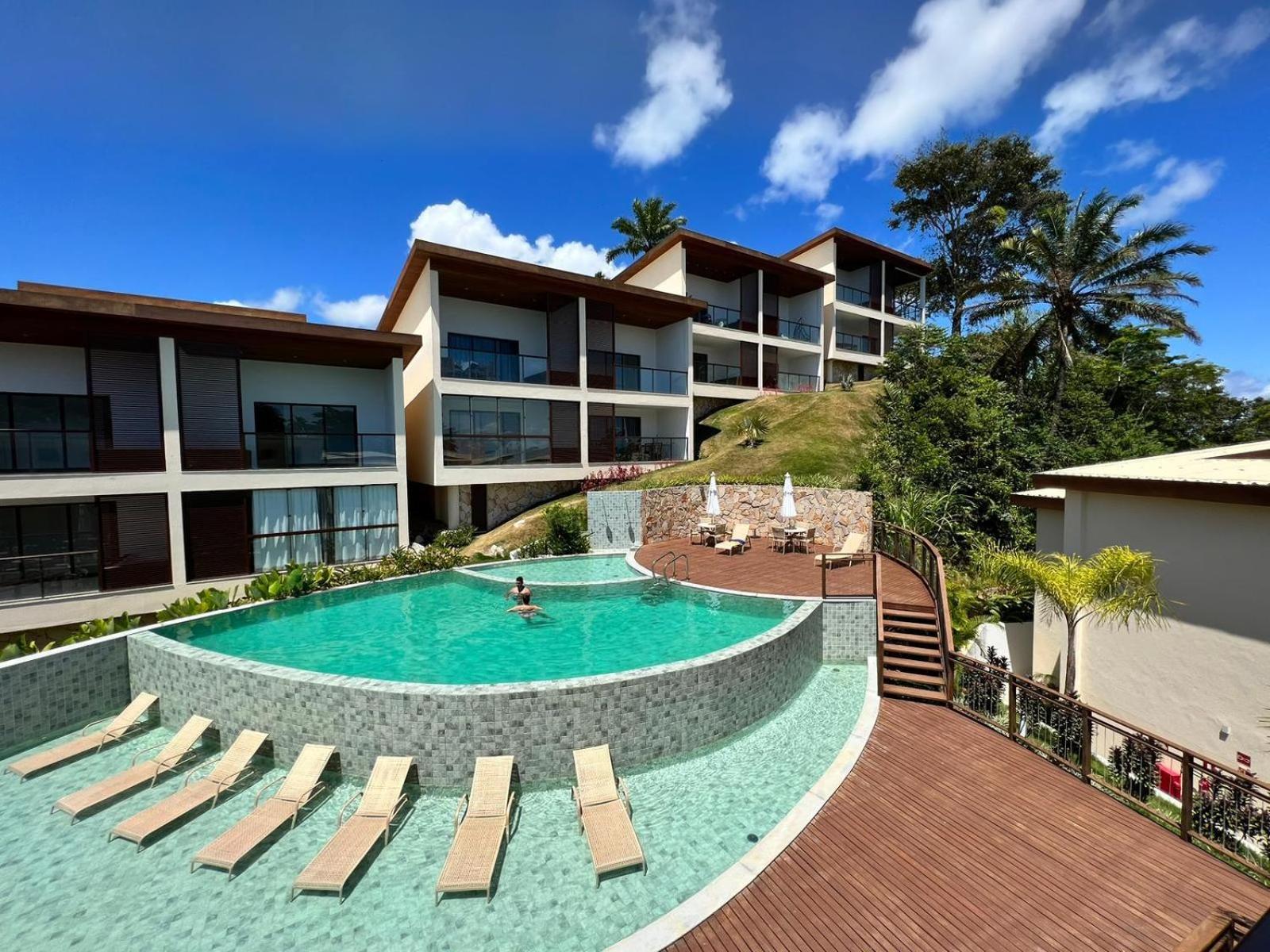 One-Bedroom Apartment with Pool View photo 2