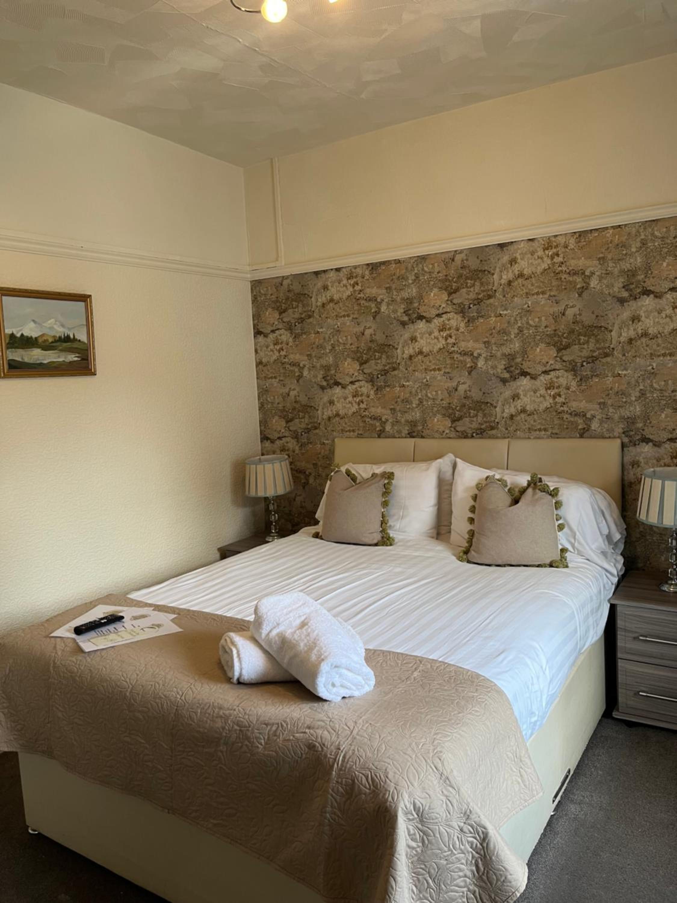 Deluxe King Room photo 1
