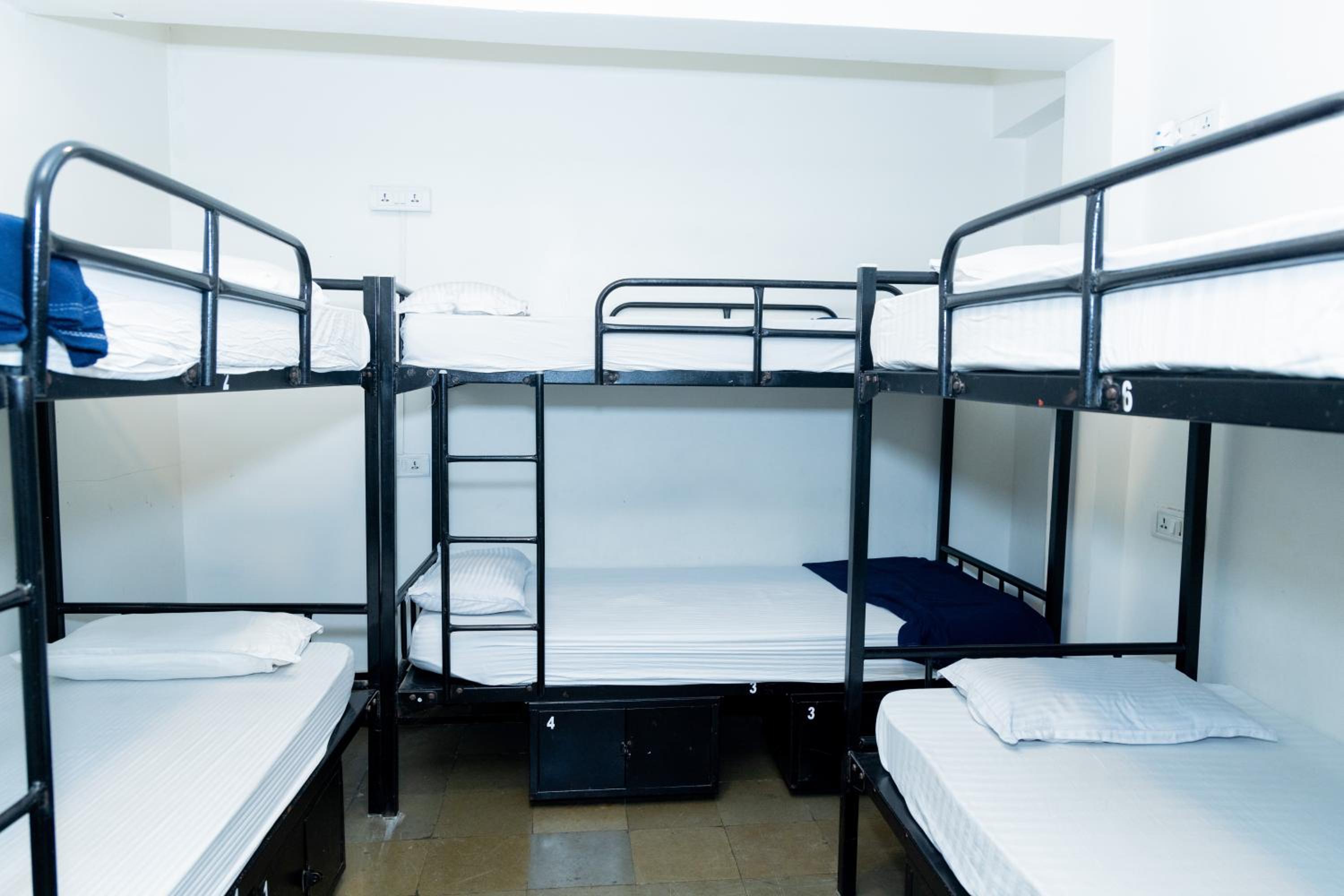 Bed in 6-Bed Mixed Dormitory Room photo 2