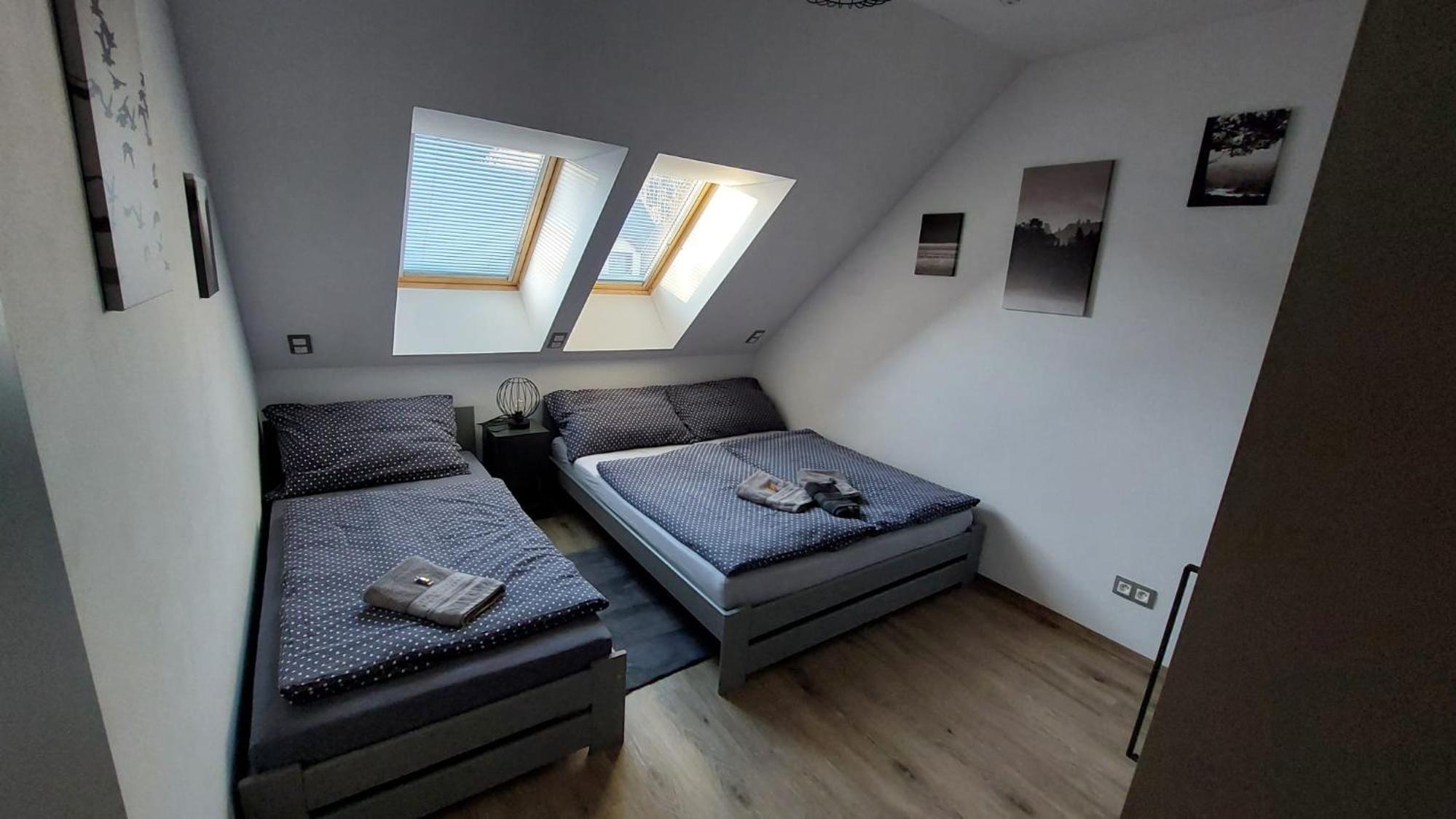 One-Bedroom Apartment photo 1