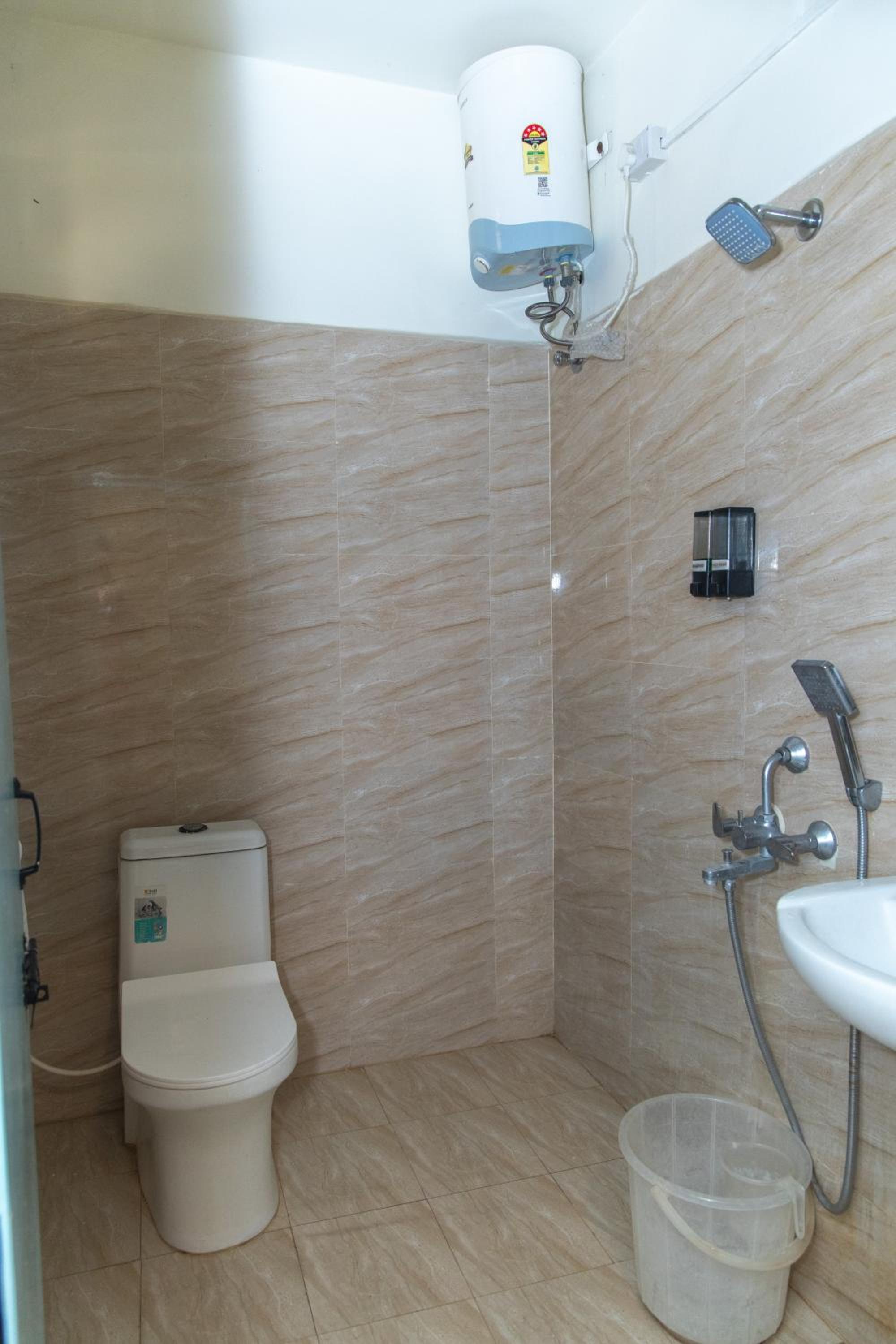 Deluxe King Room photo 3