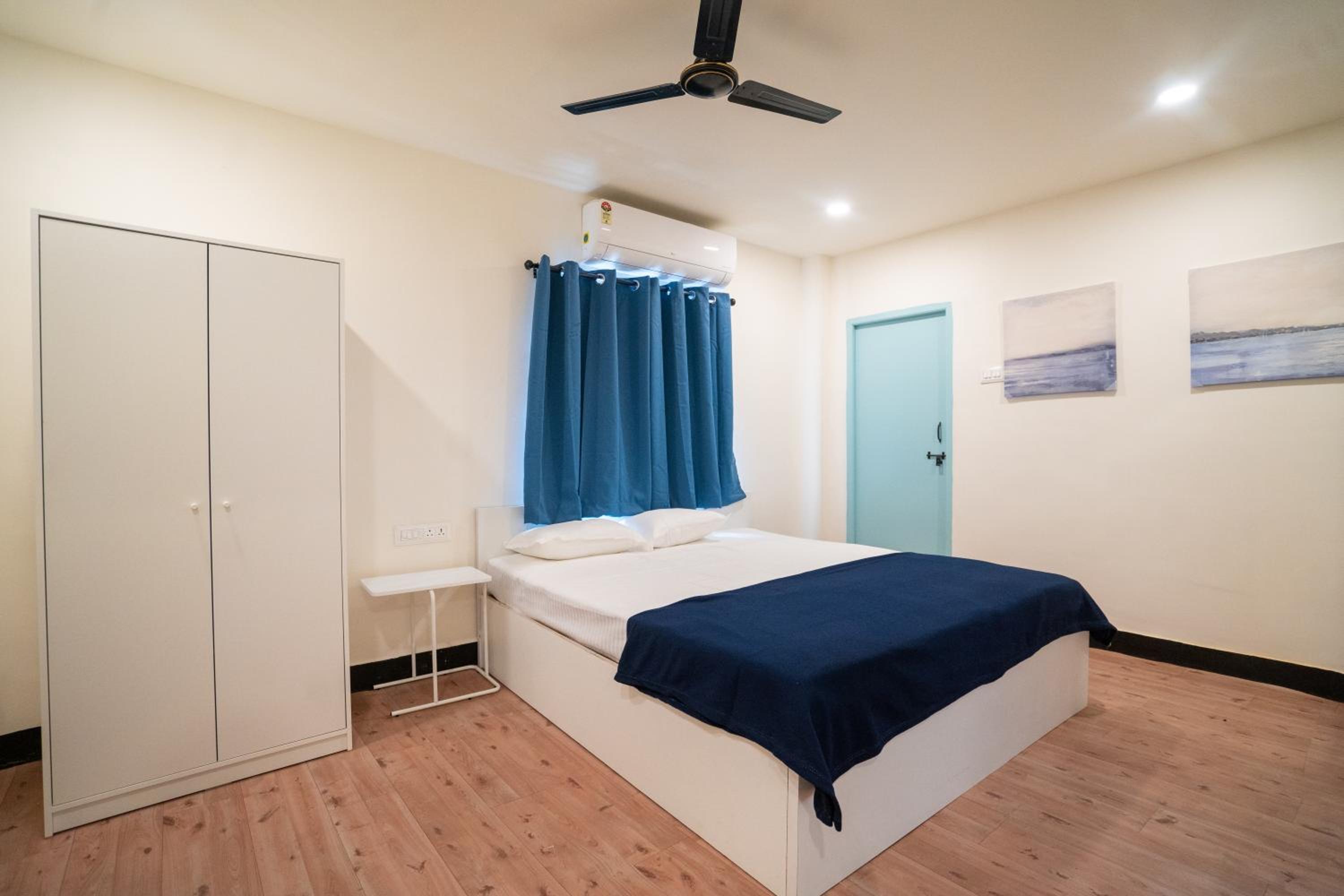 Deluxe King Room photo 1