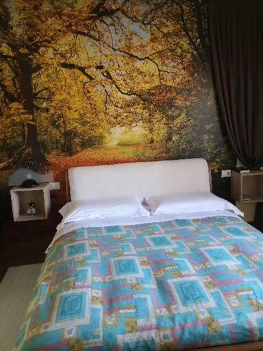 Large Double Room - Photo 1