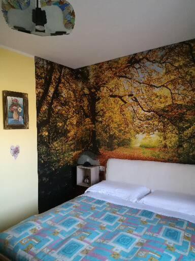 Large Double Room - Photo 5