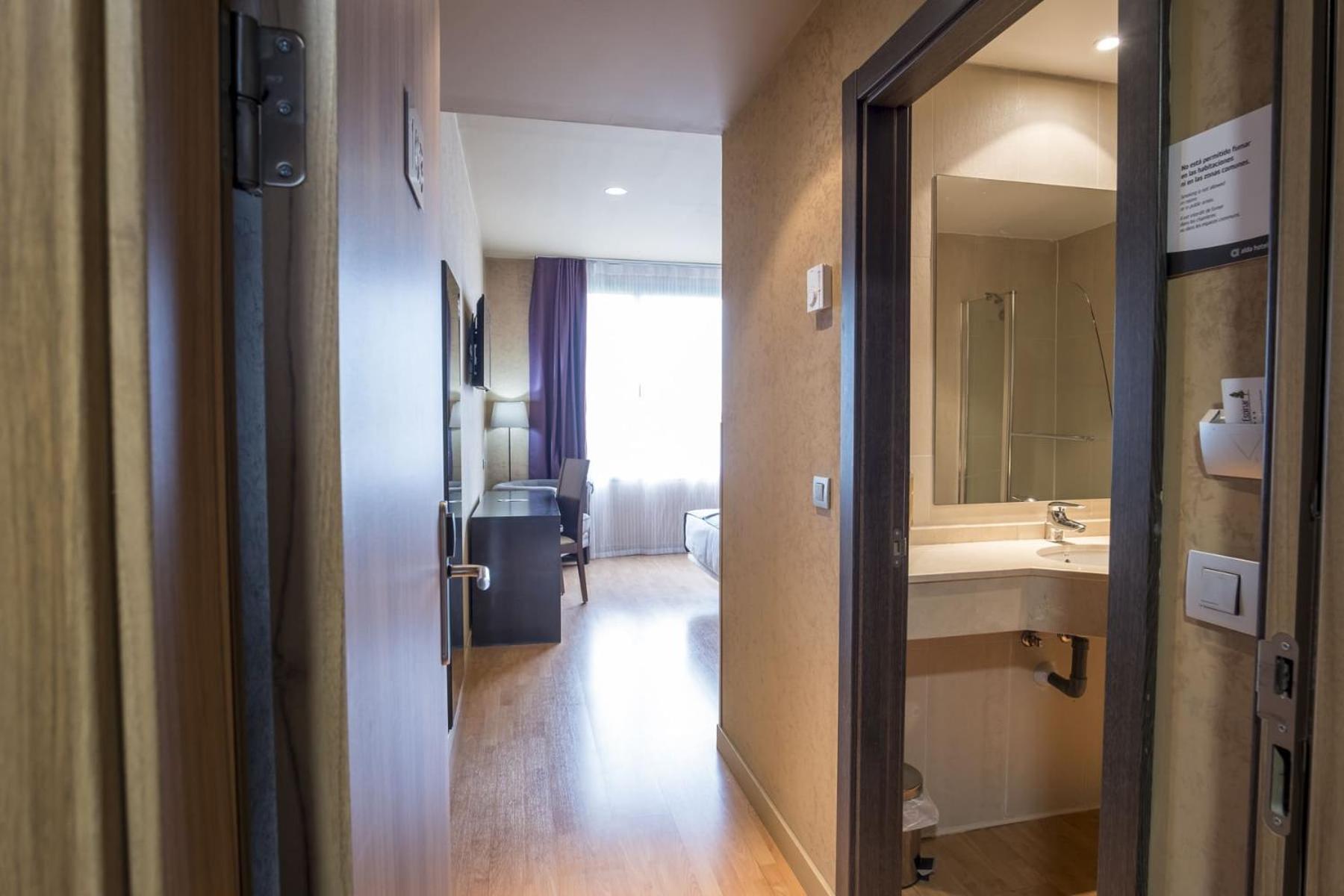 Double Room - Photo 3