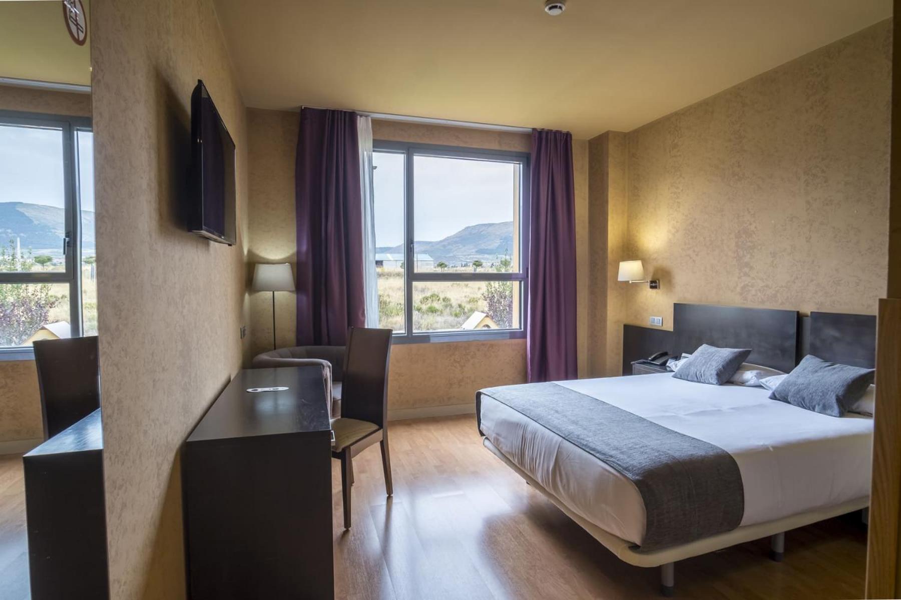 Double Room - Photo 6