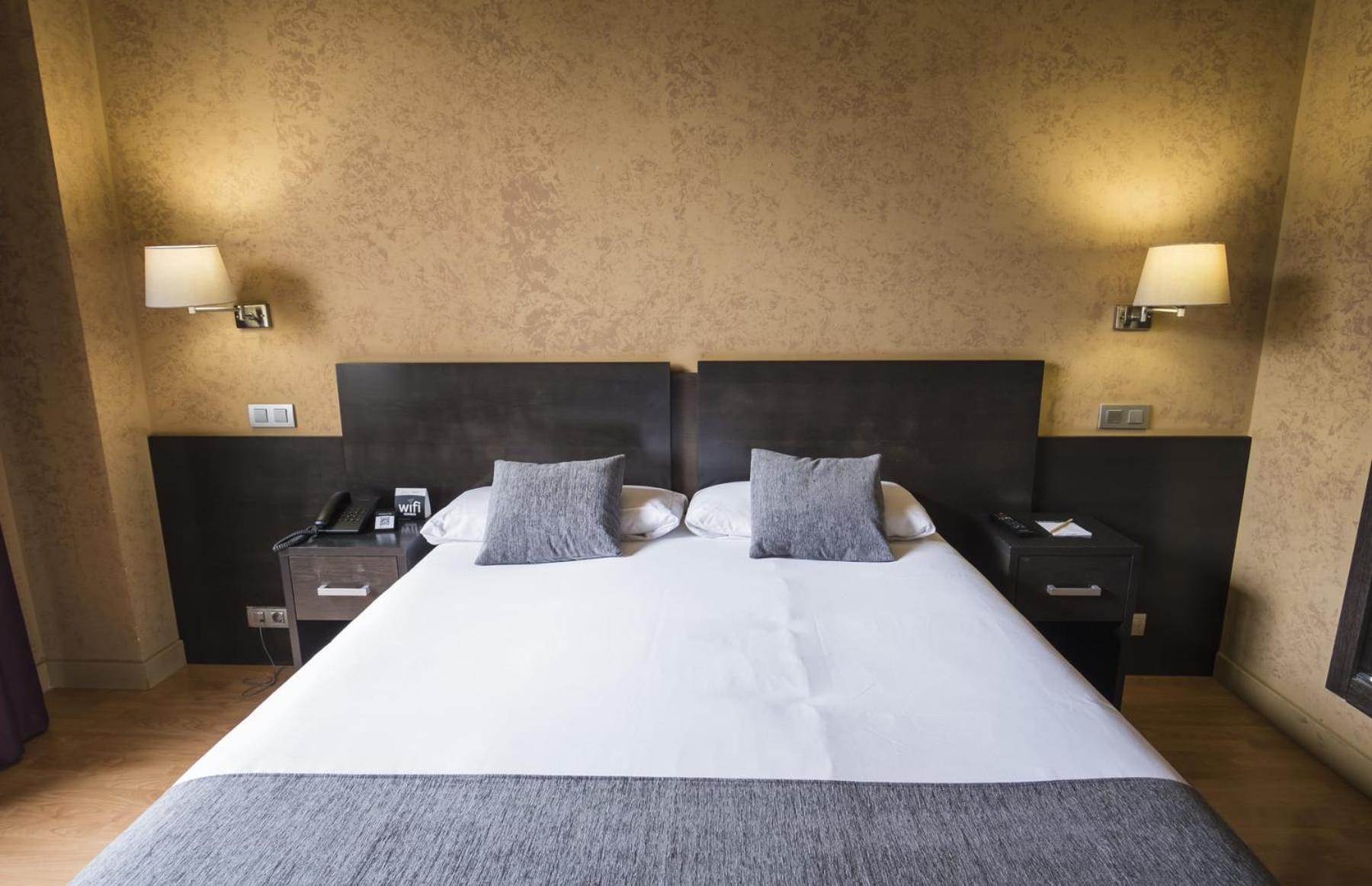 Double Room - Photo 1