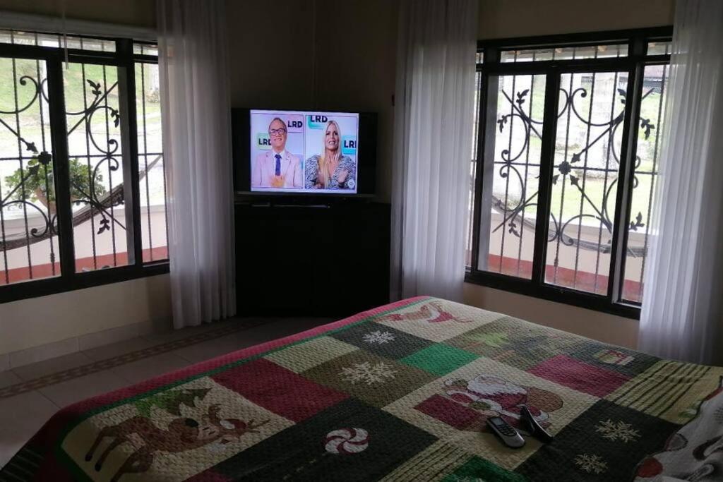 Villa photo 2