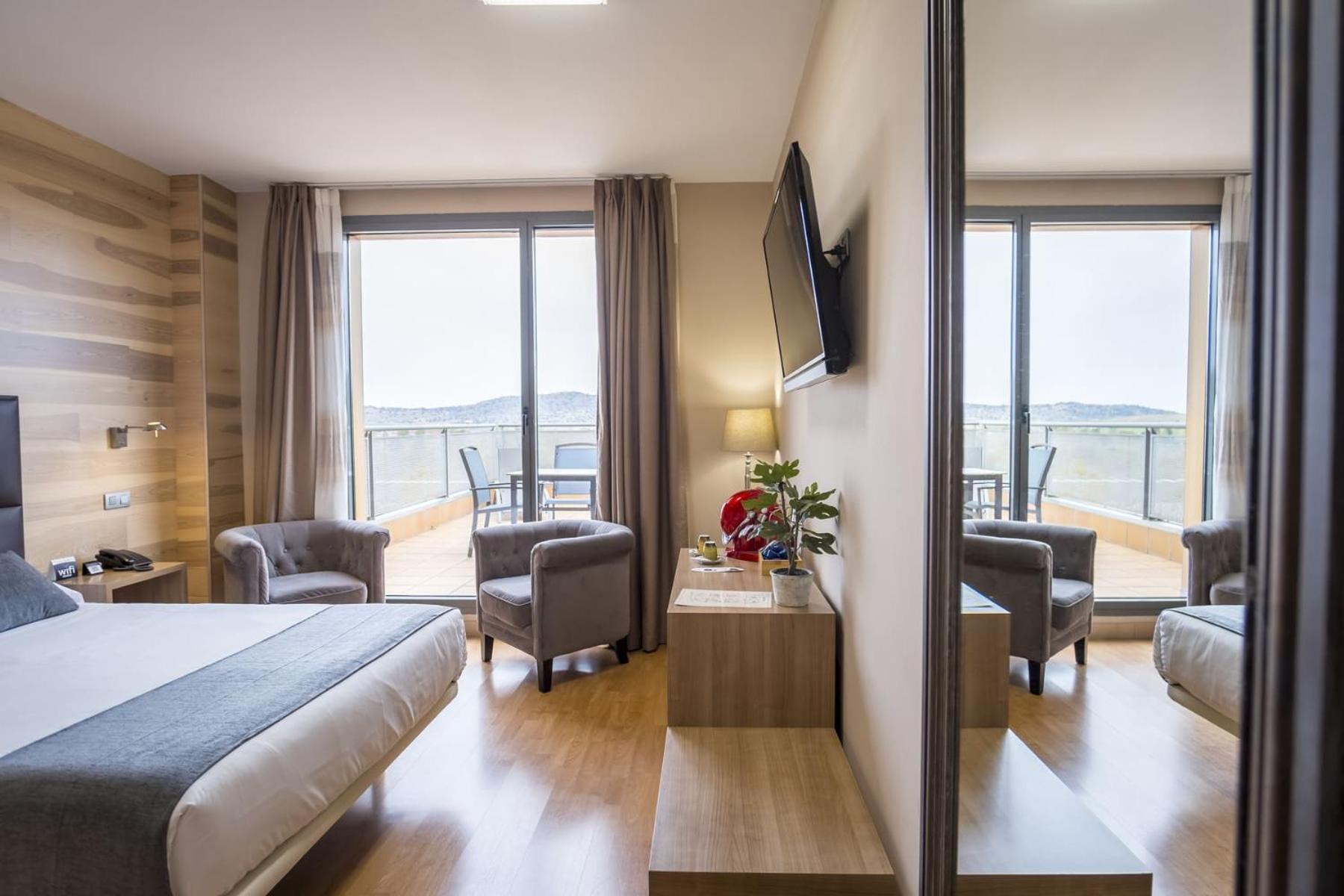 Premium Double Room - Photo 3