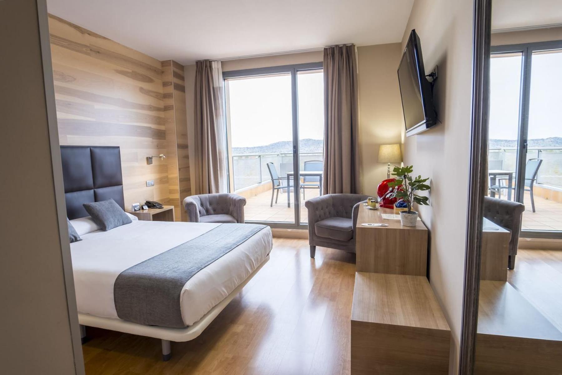 Premium Double Room - Photo 14