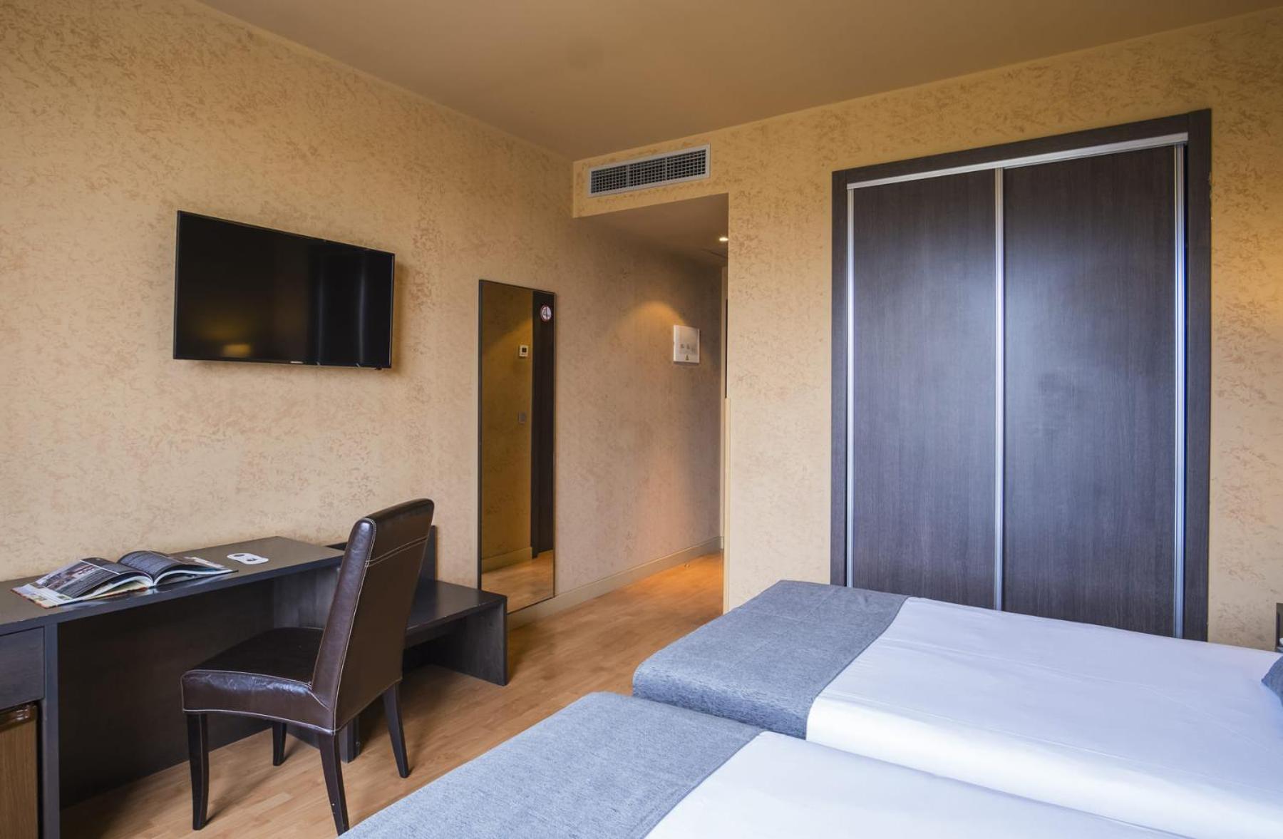 Dos habitaciones dobles conectadas