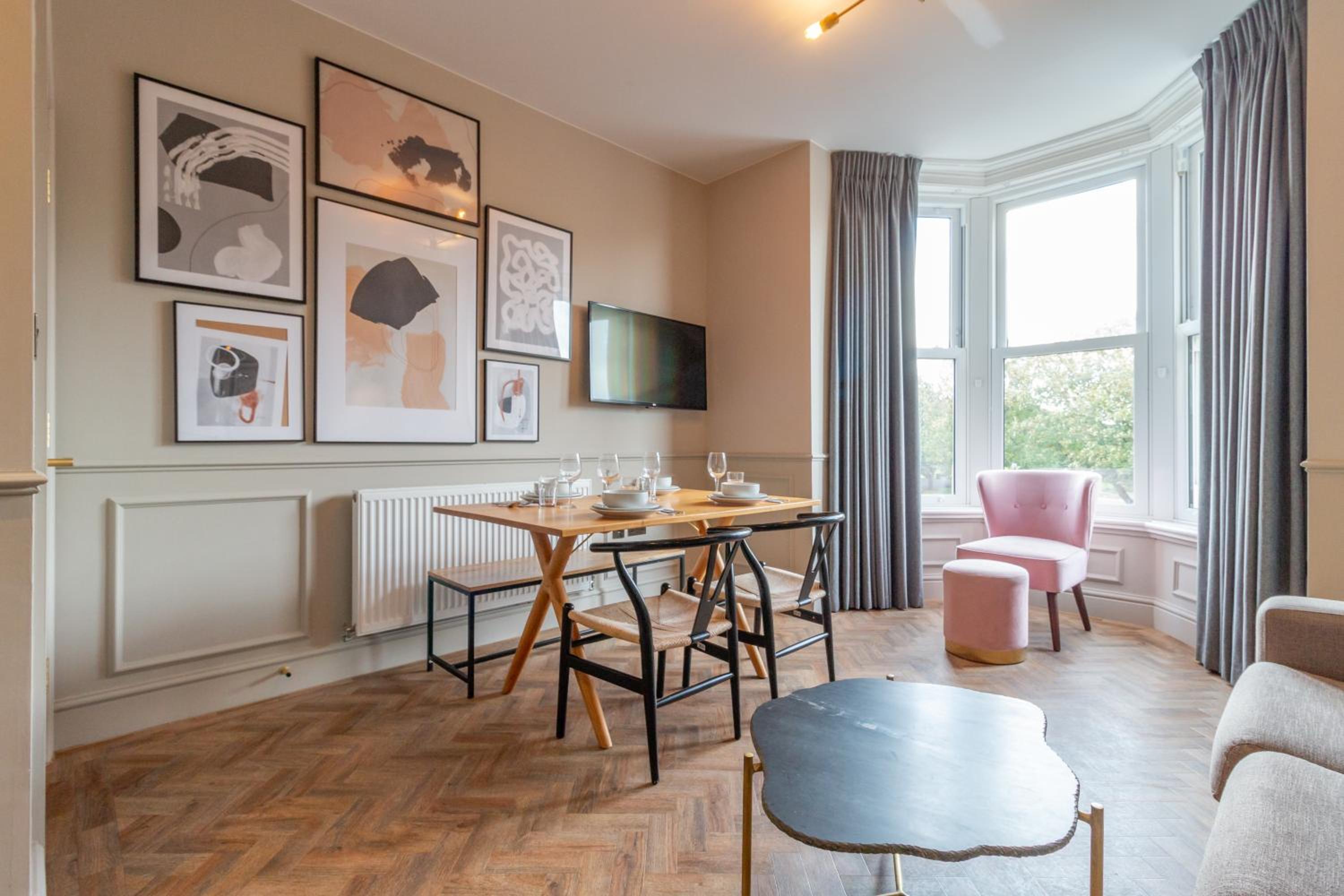 Two-Bedroom Apartment with One Double Bed, One Bunk Bed and One Sofa Bed - Kitchen - Photo 2