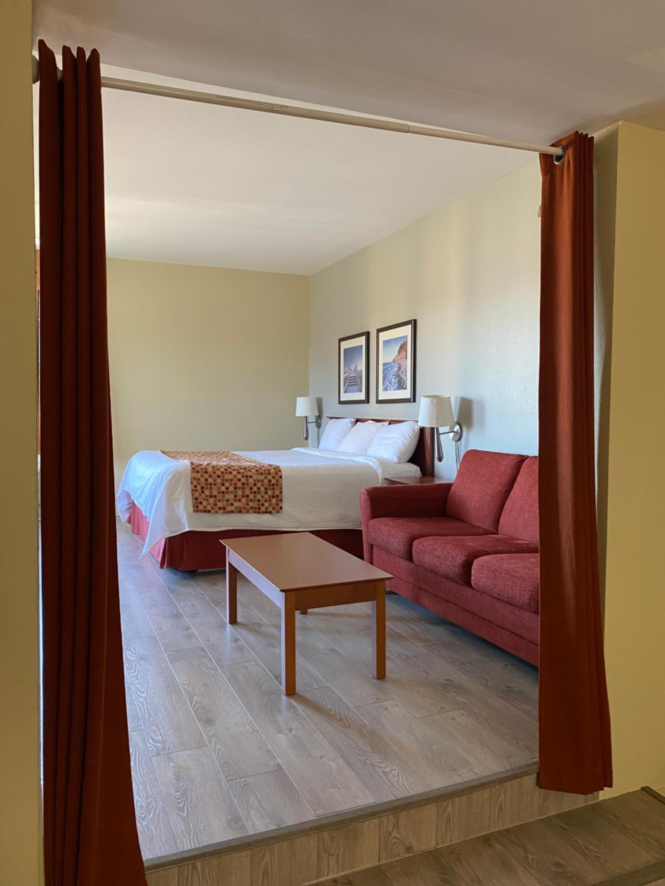 King/Queen Suite - Non-Smoking - Photo 5