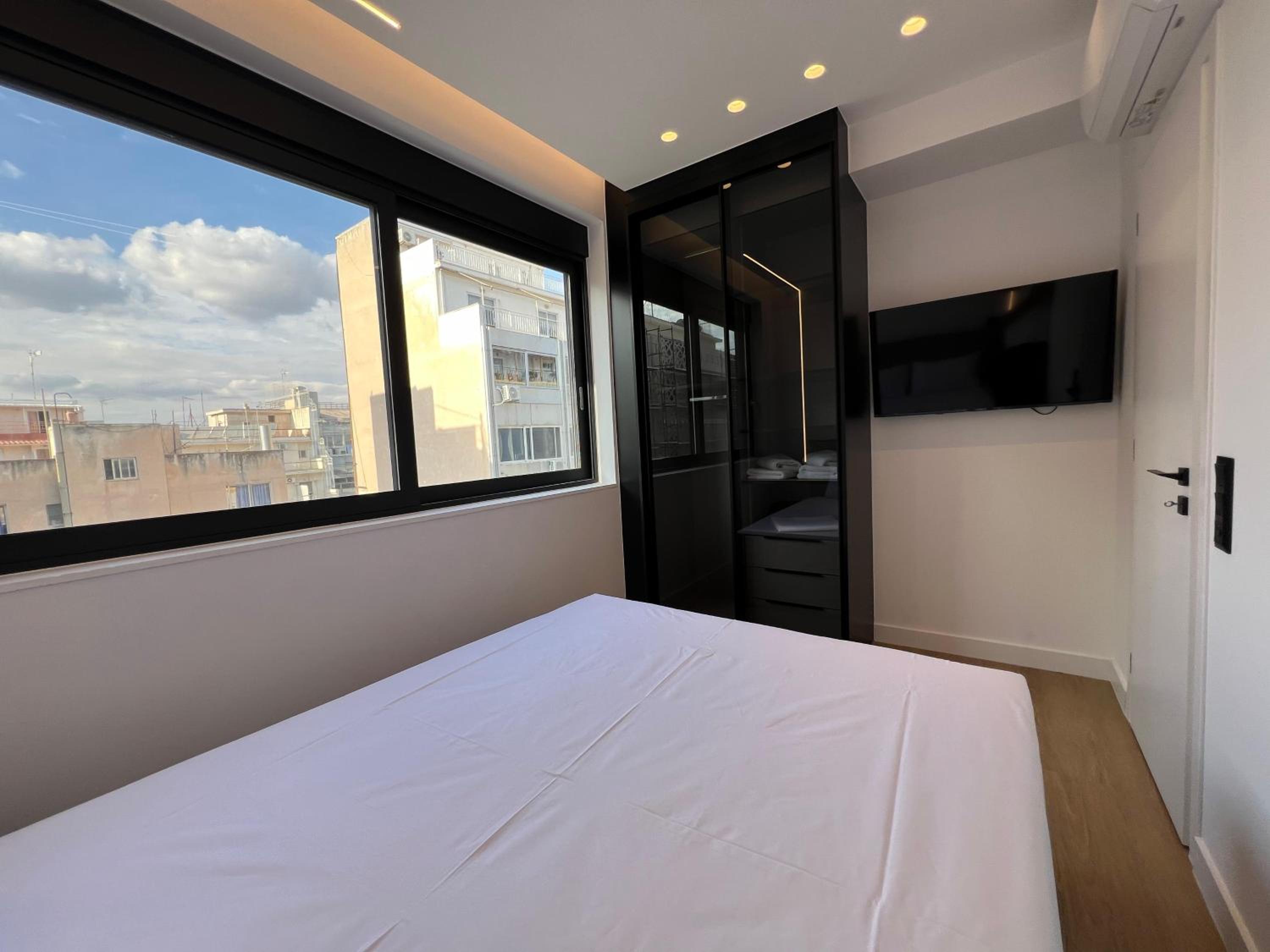 Two-Bedroom Deluxe Apartment photo 2