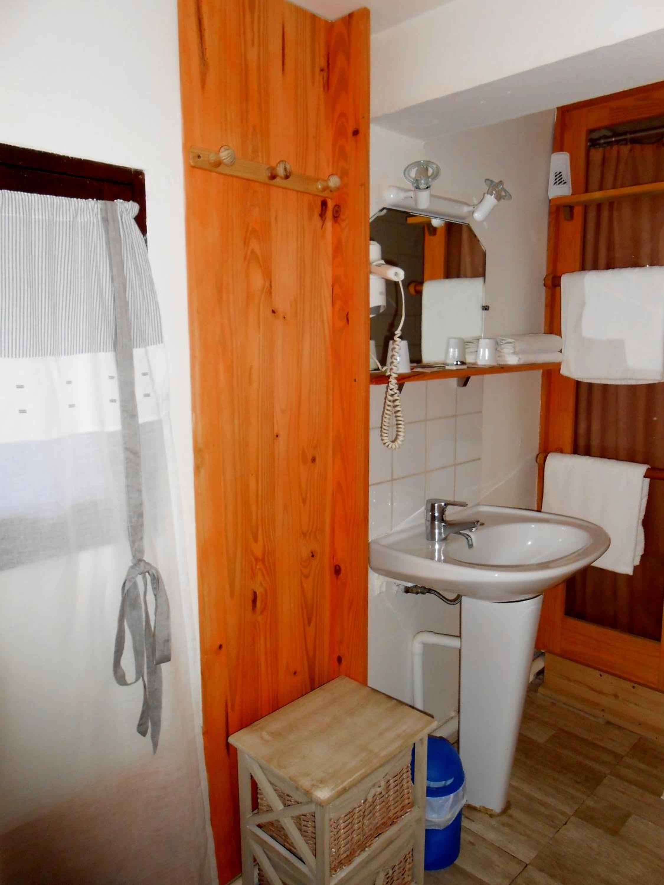 Double Room - Photo 3