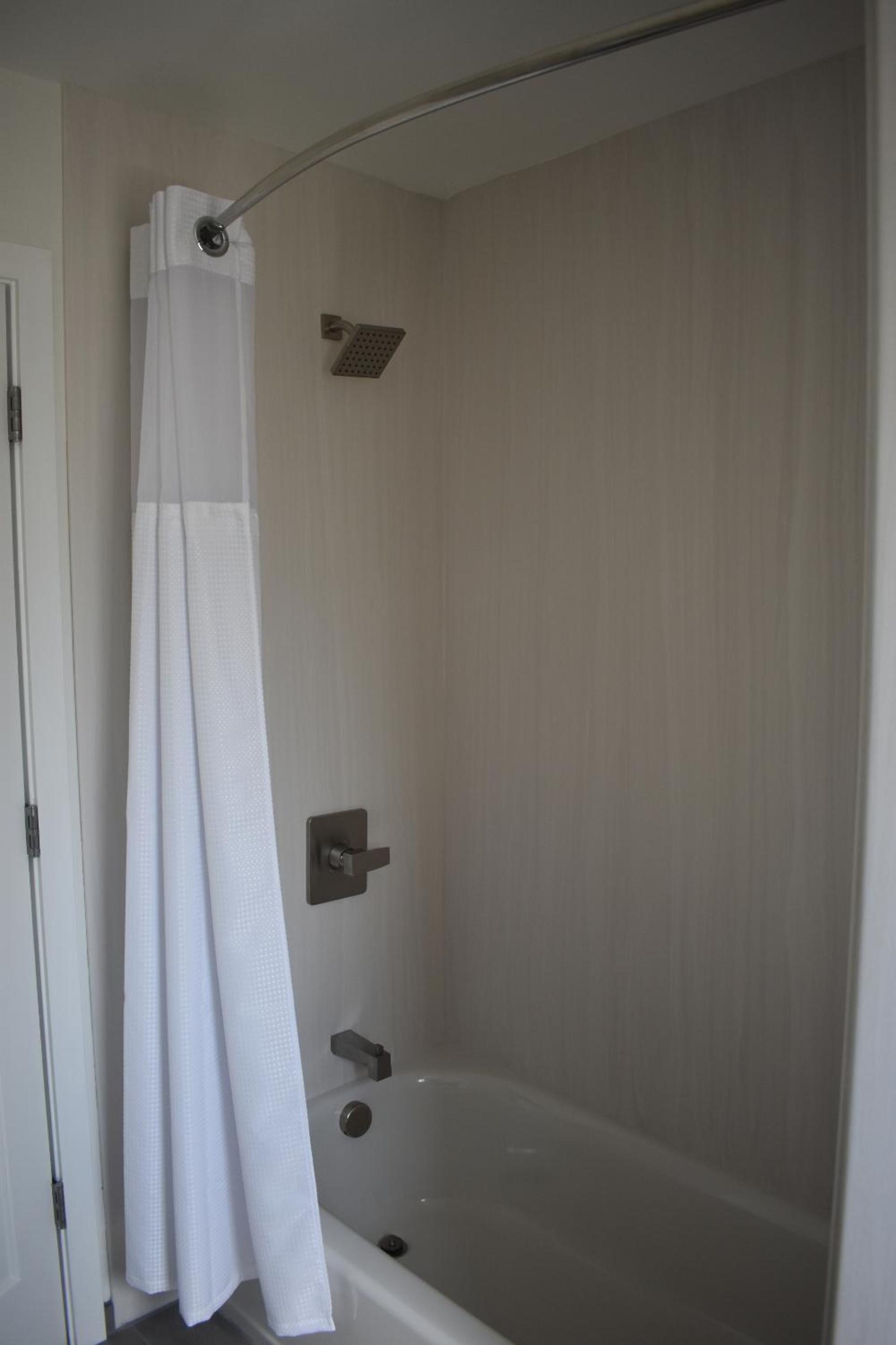 Double Room - Photo 5