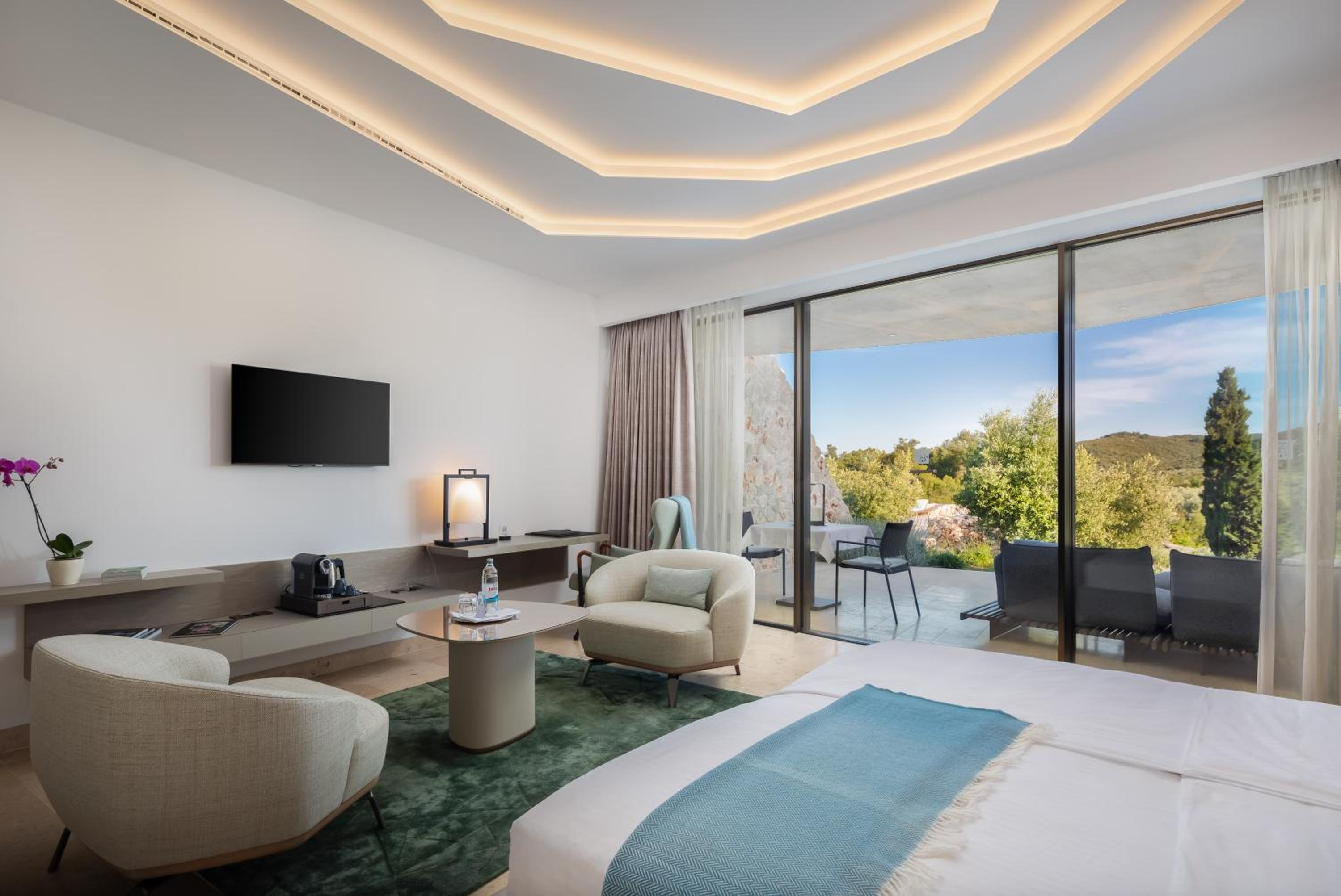Deluxe Room with Terrace and Sea View - Photo 5