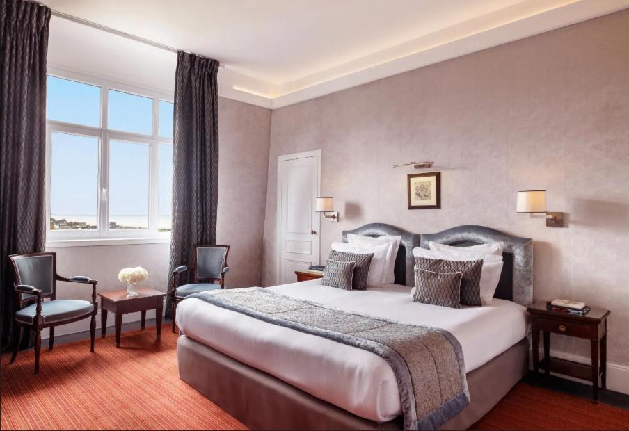 Deluxe Room - Photo 4