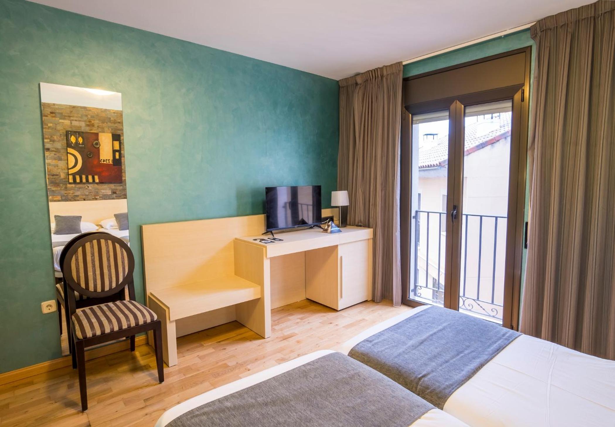 Standard Double Or Twin Room photo 3