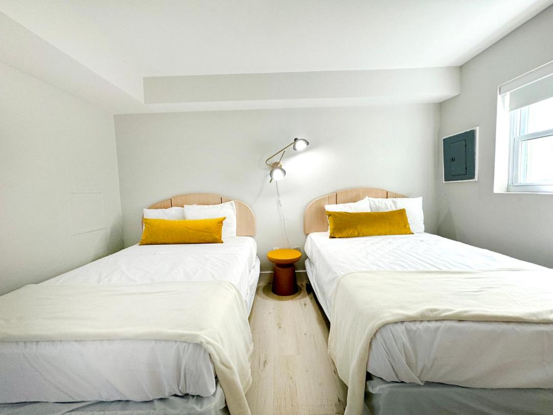 Standard Room with Two Double Beds and Kitchenette photo 3