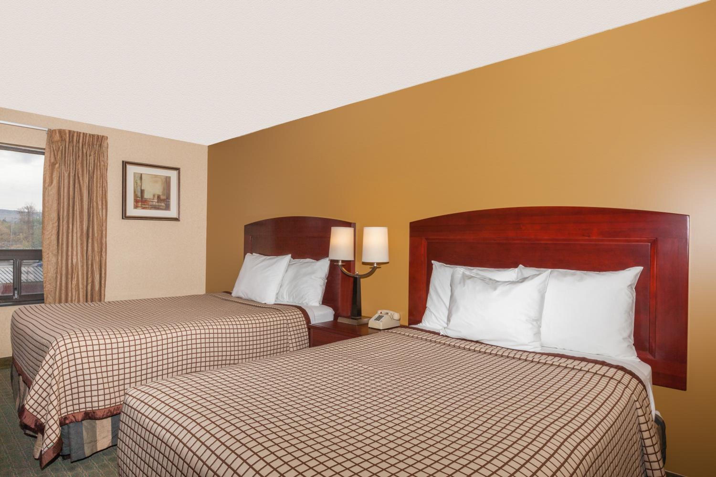 Double Room with Two Double Beds - Non-Smoking - Photo 1