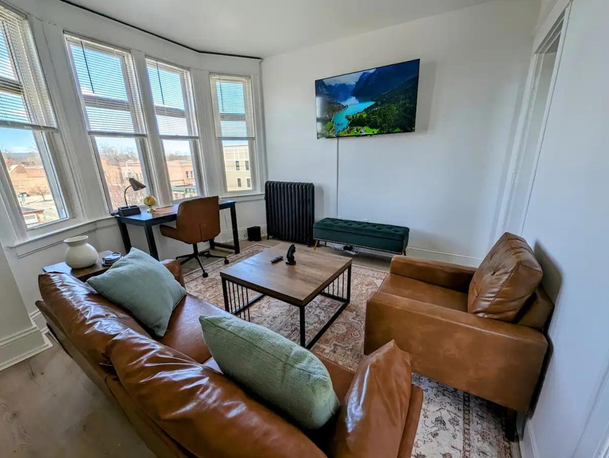 Two-Bedroom Apartment photo 1