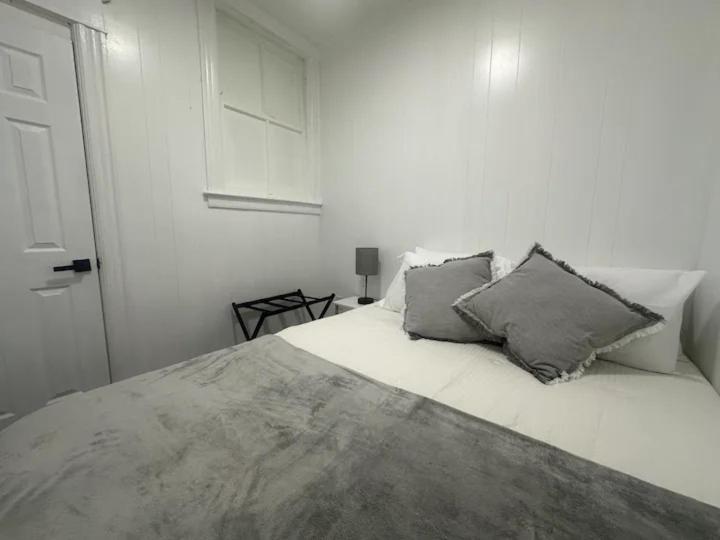 Two-Bedroom Apartment photo 2
