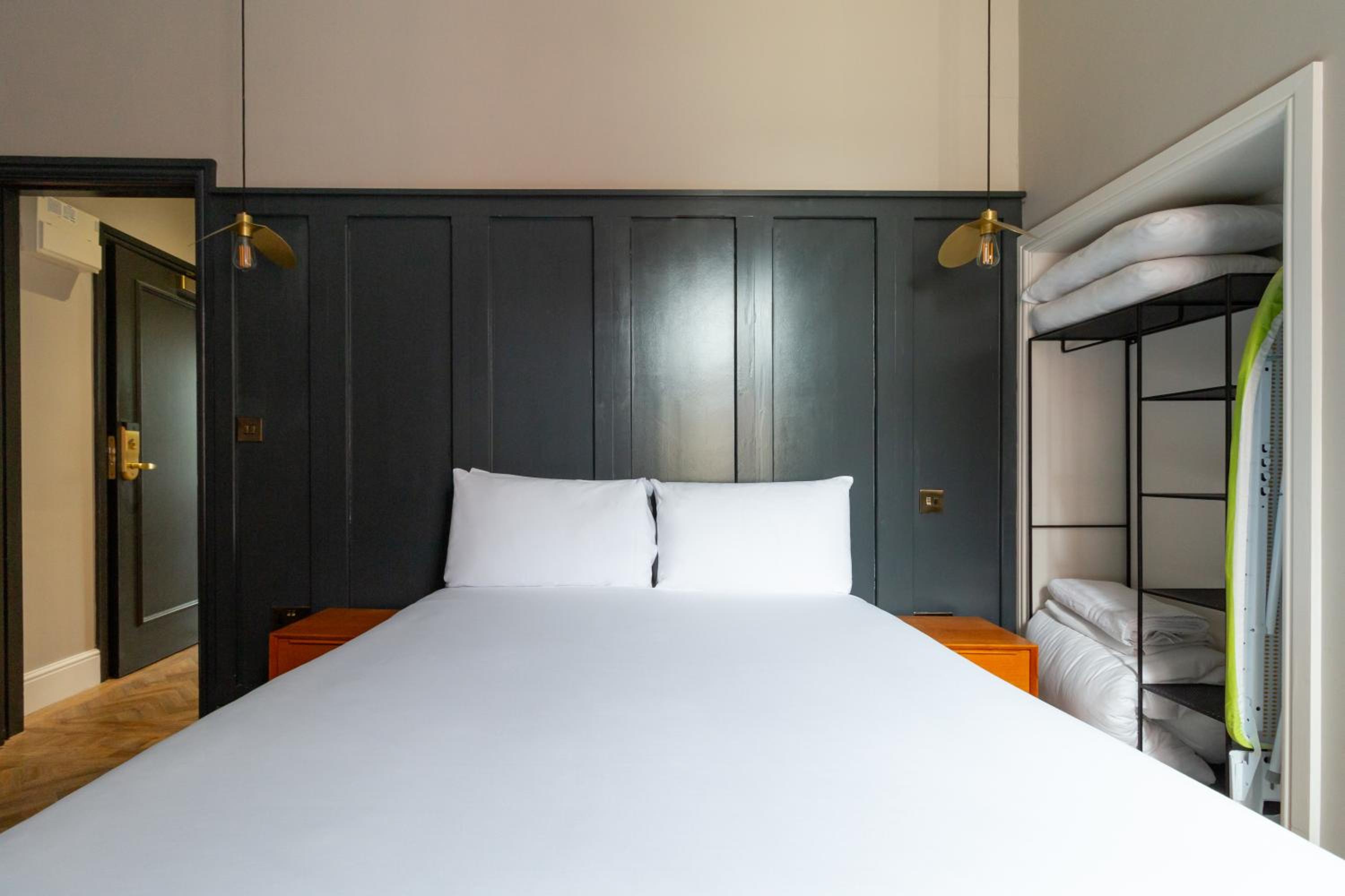 Two-Bedroom Apartment with One Double Bed, One Bunk Bed and One Sofa Bed - Kitchen - Photo 6