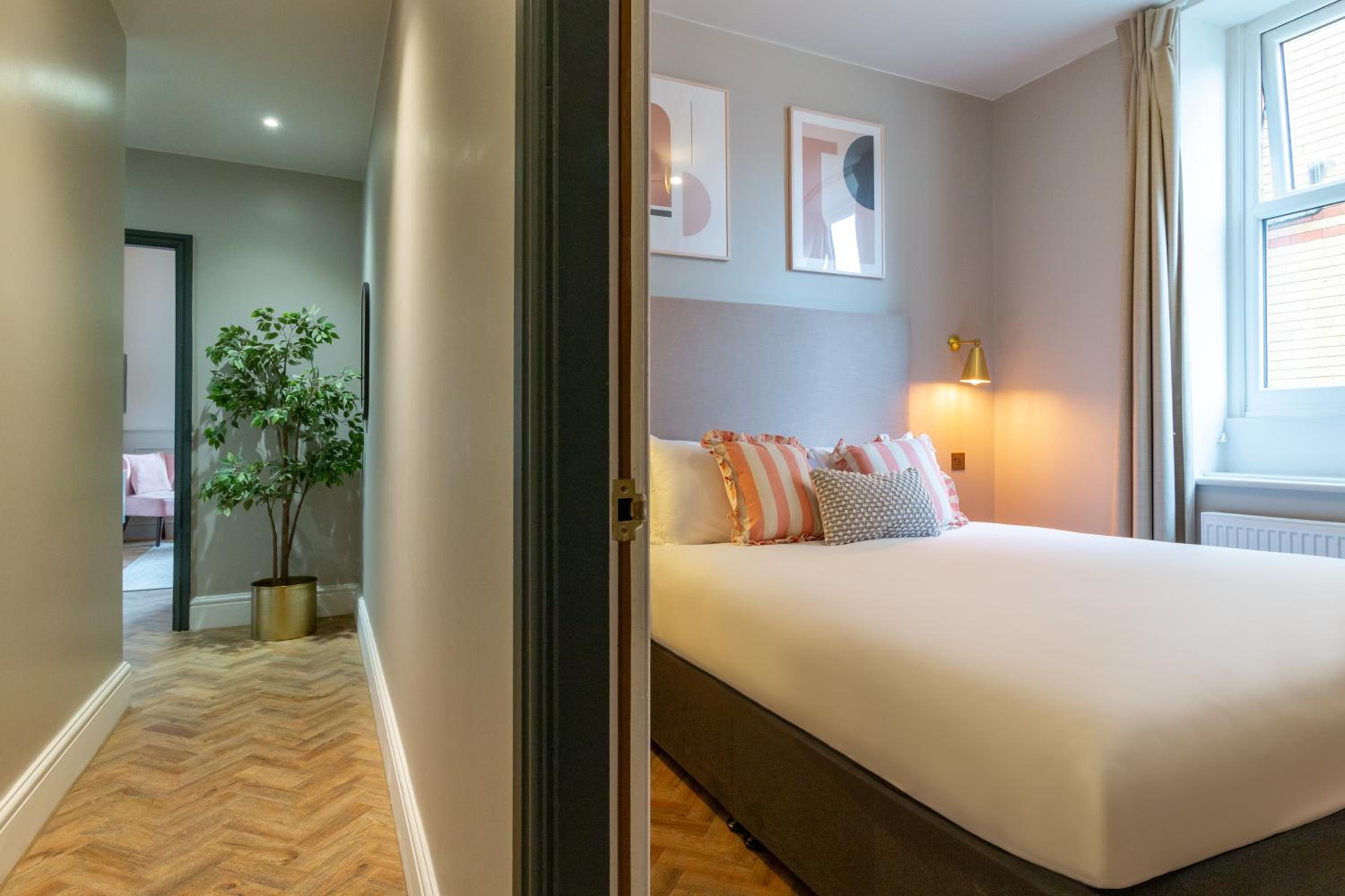Two-Bedroom Apartment with Two Double Beds - Photo 2