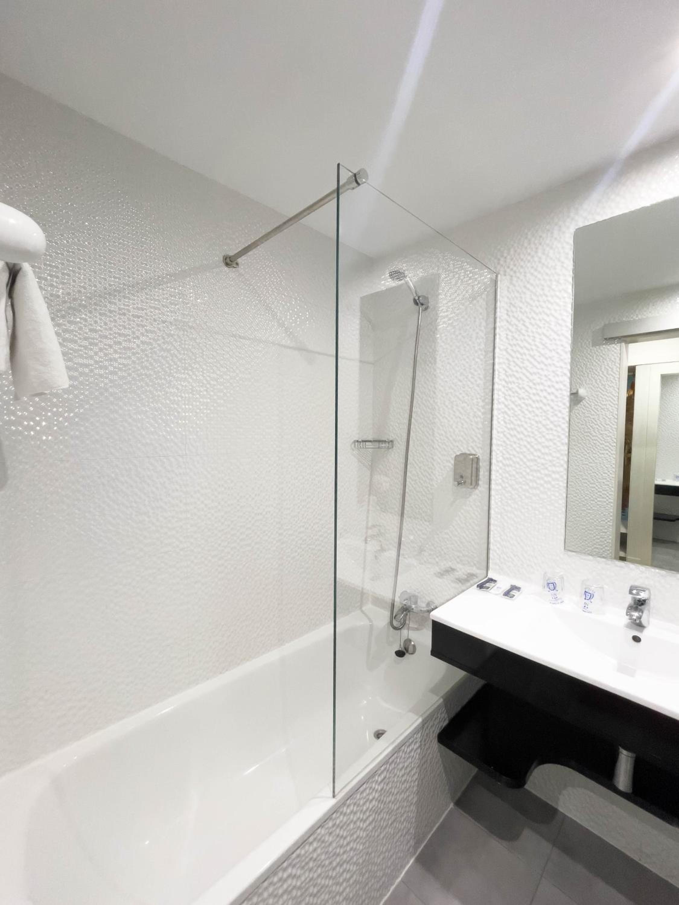 King Double Room - Photo 16