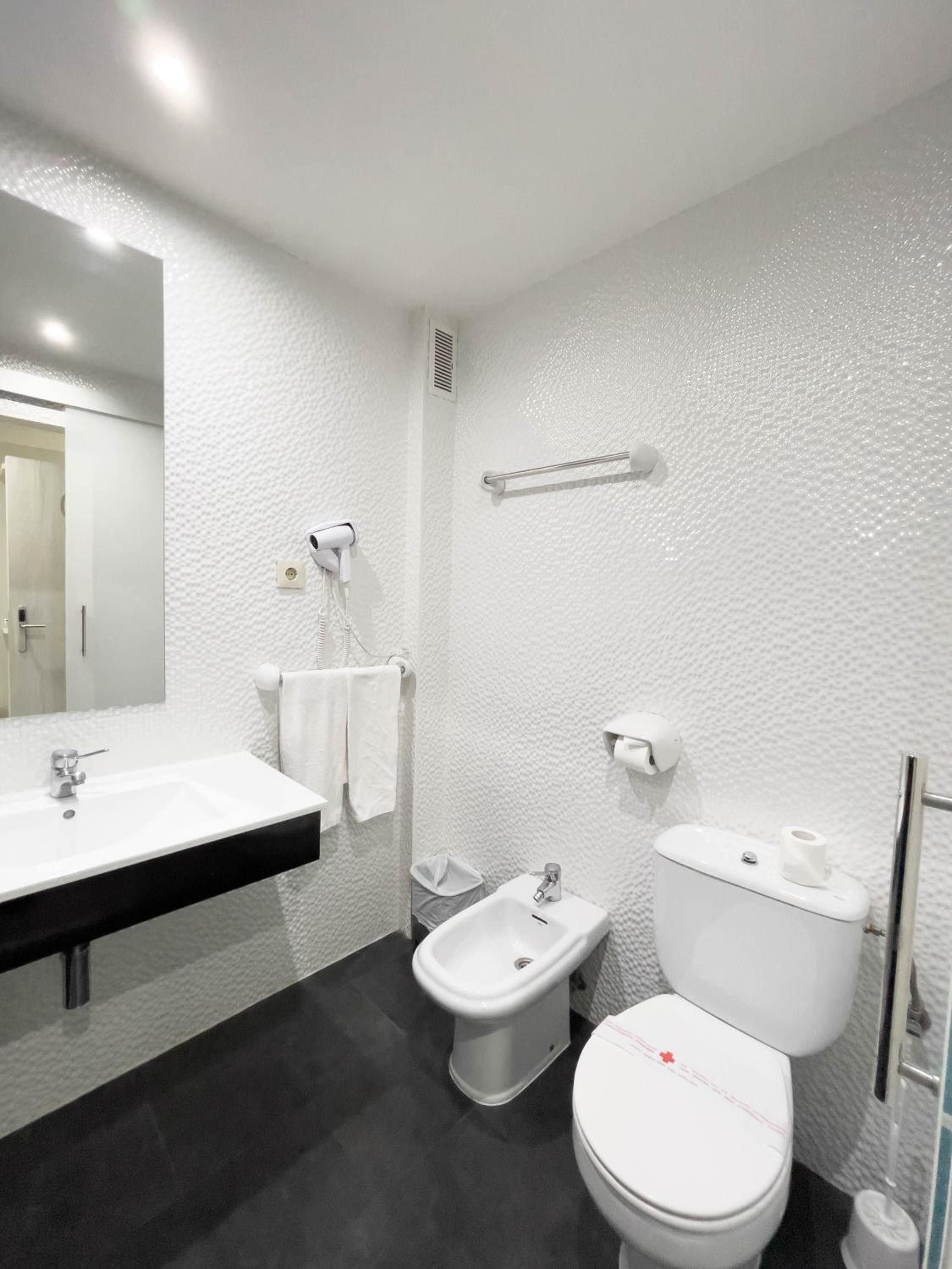 King Double Room - Photo 15