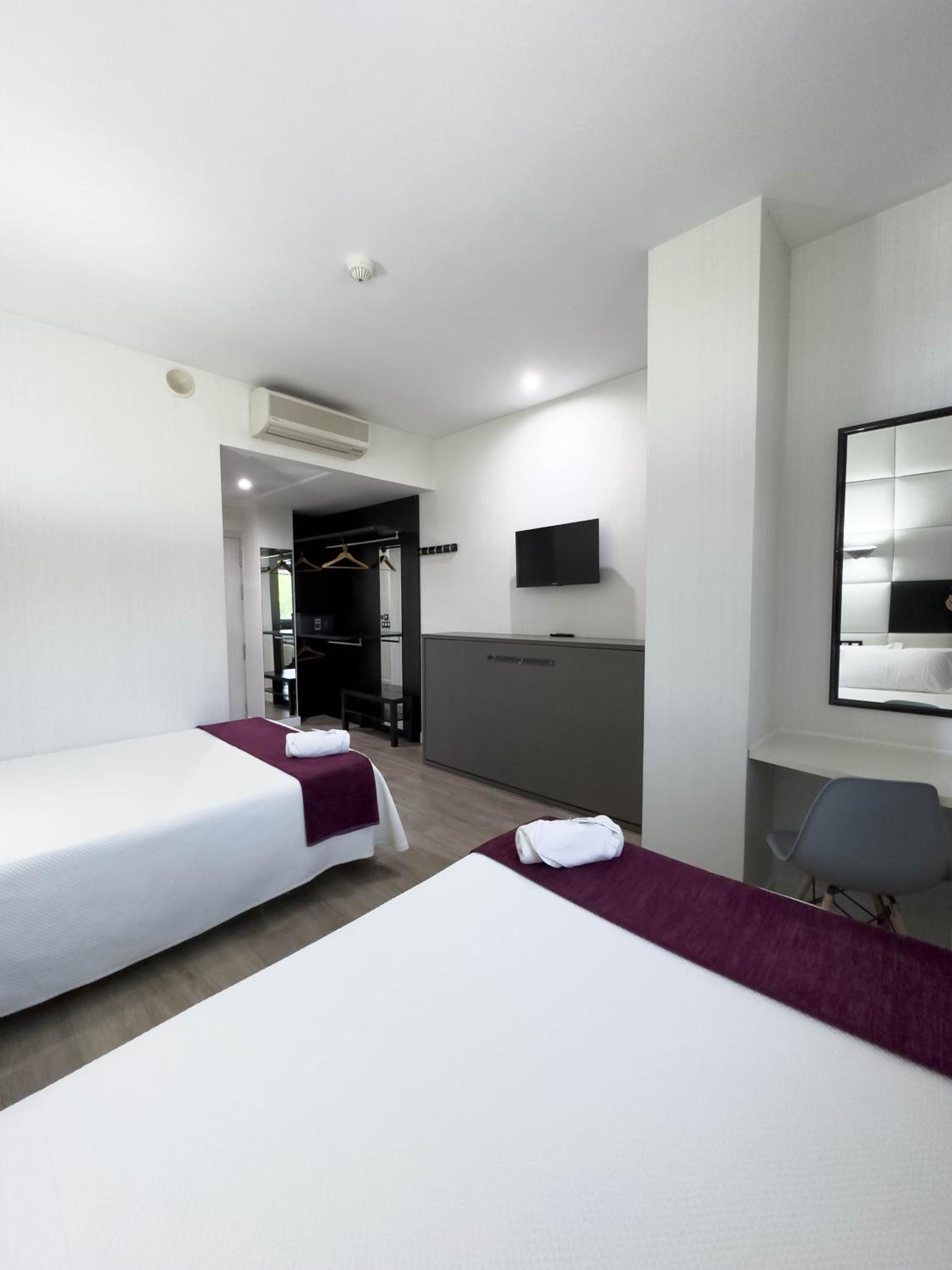Standard Triple Room - Photo 21