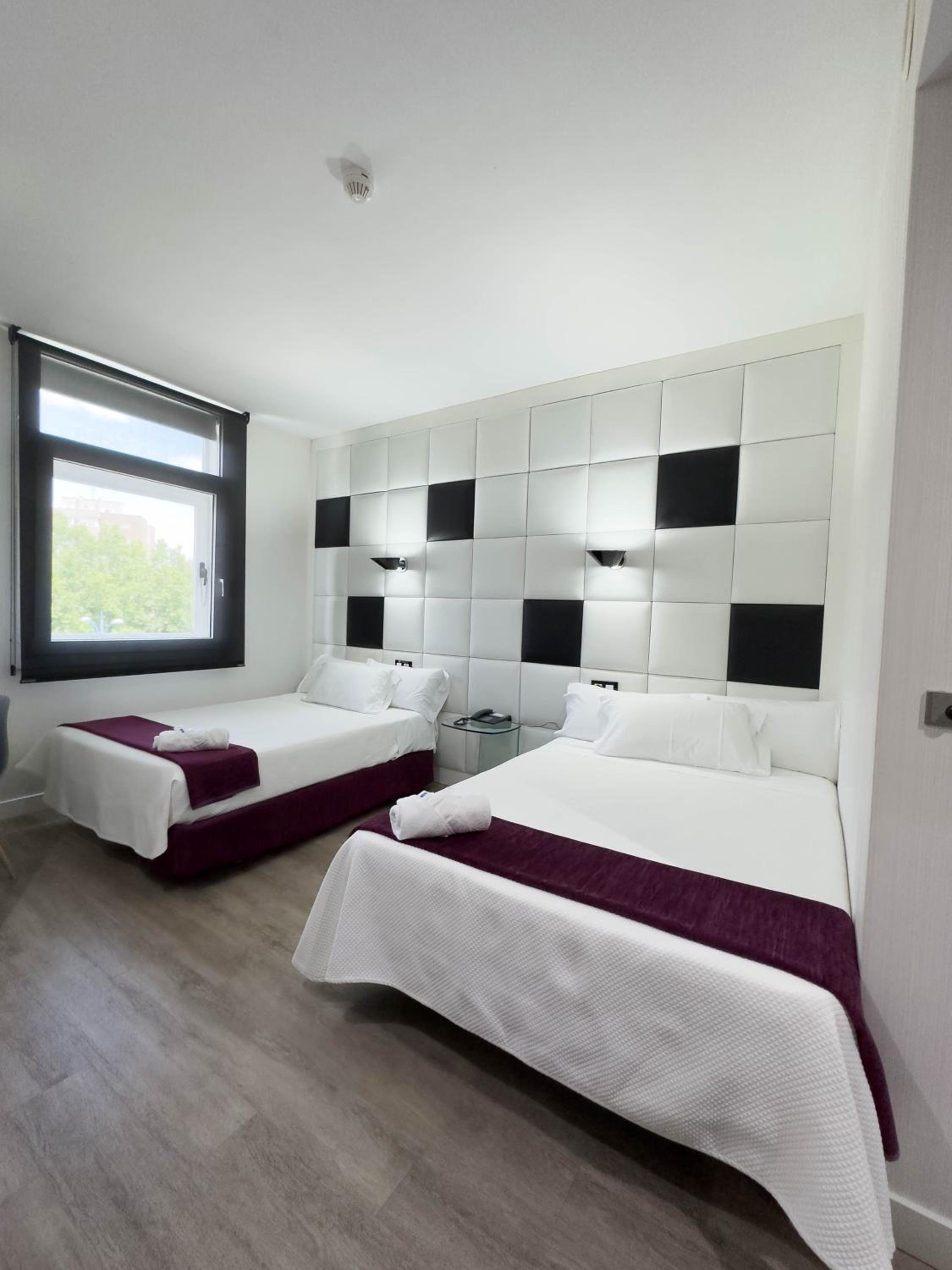 Standard Triple Room - Photo 19