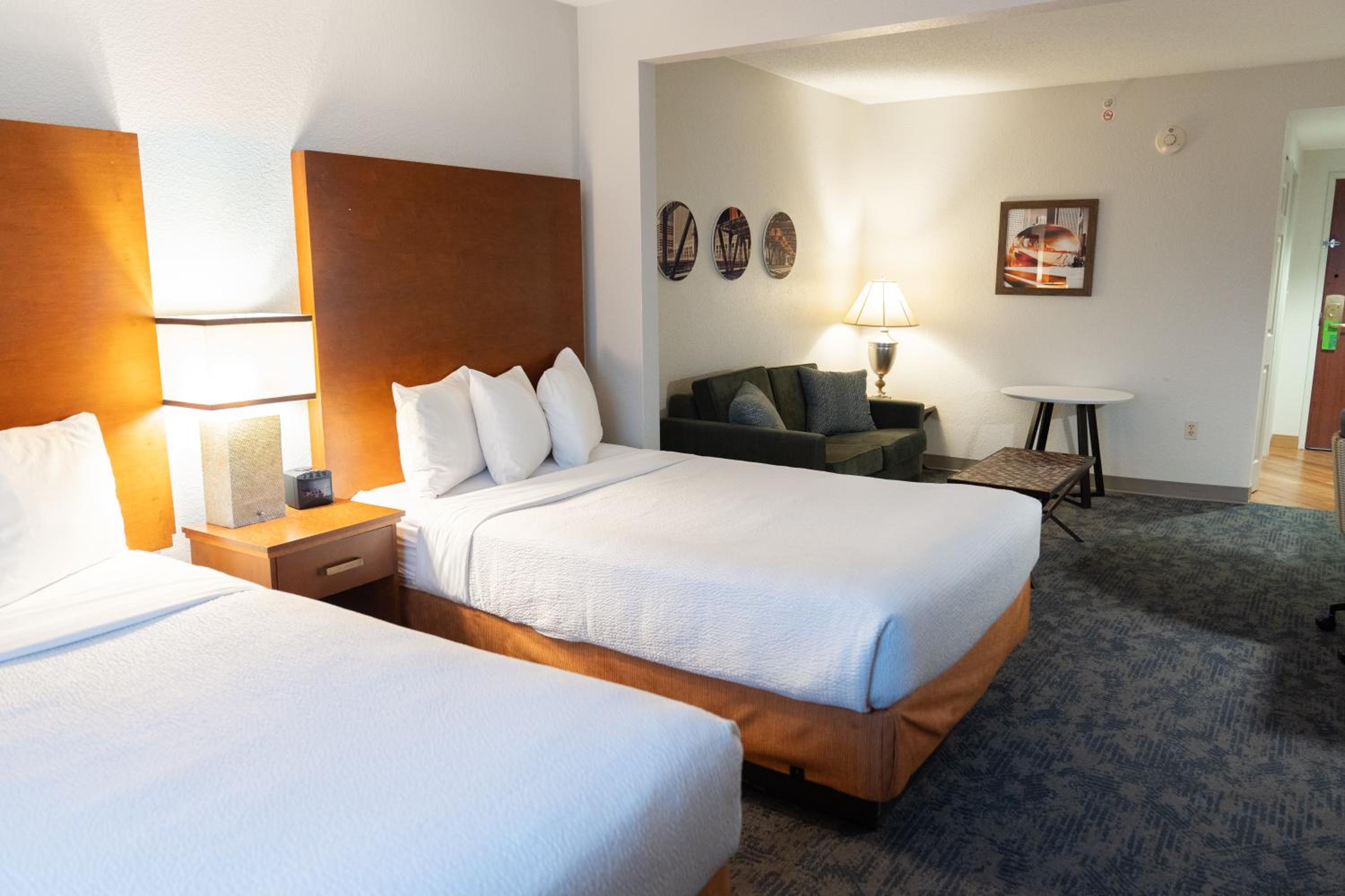 Standard Double Suite - Non-Smoking - Photo 2