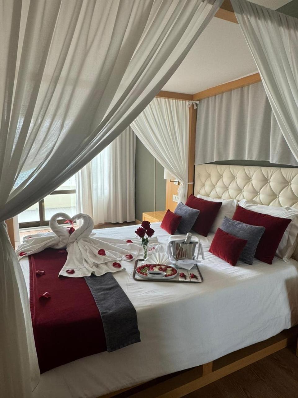 Deluxe Suite with Sea View