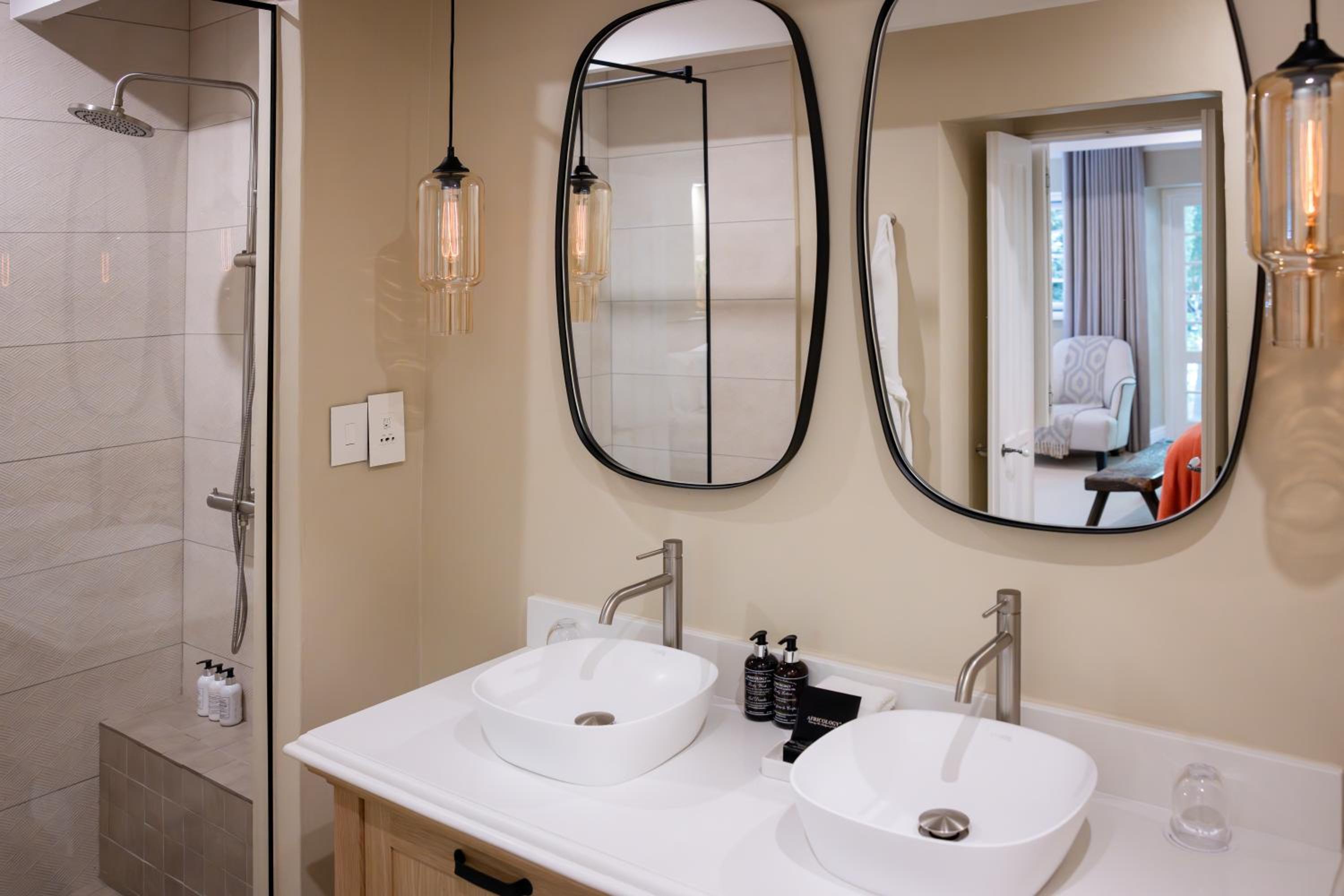 Deluxe Double Room - Photo 7