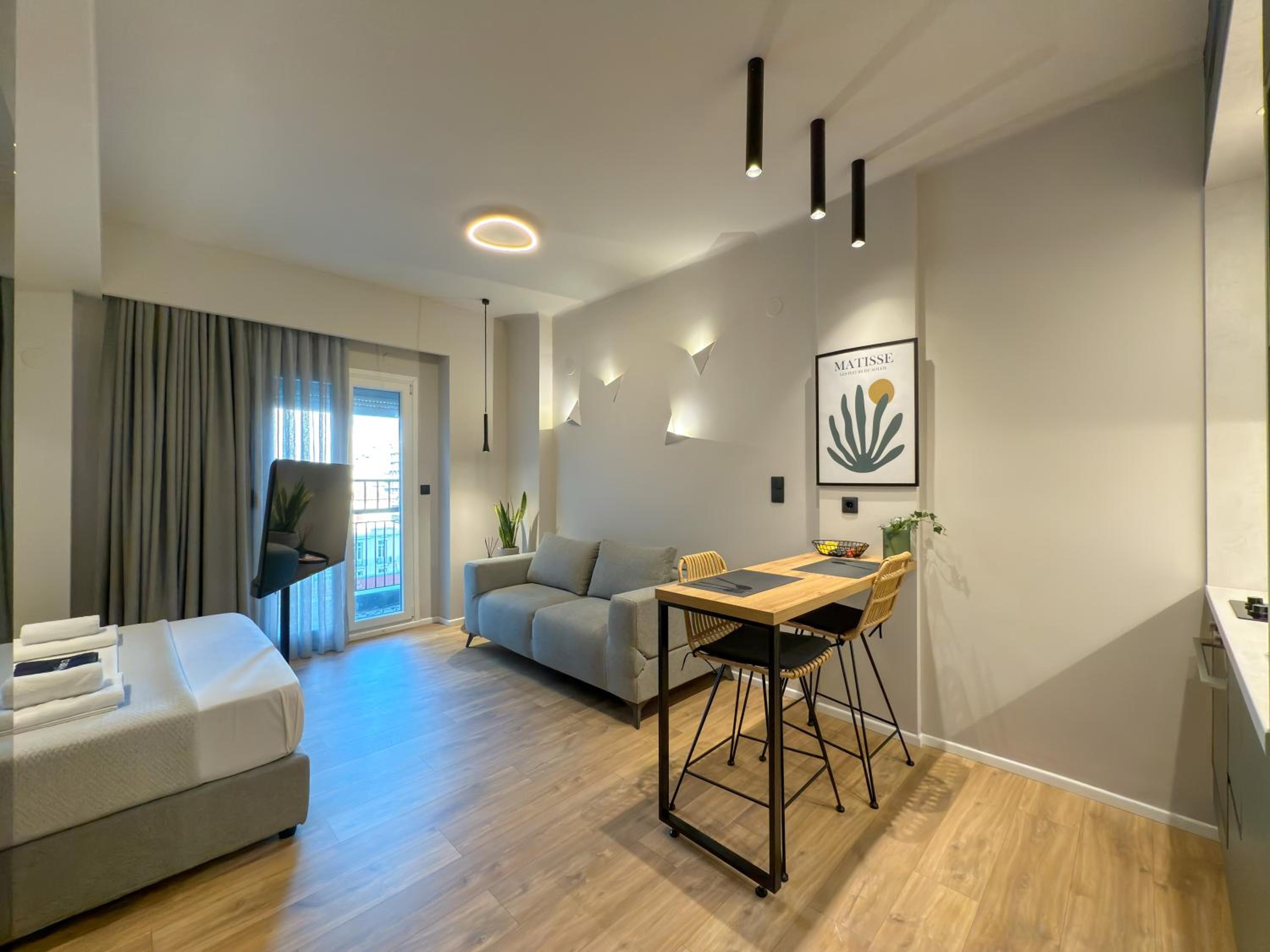 One-Bedroom Apartment