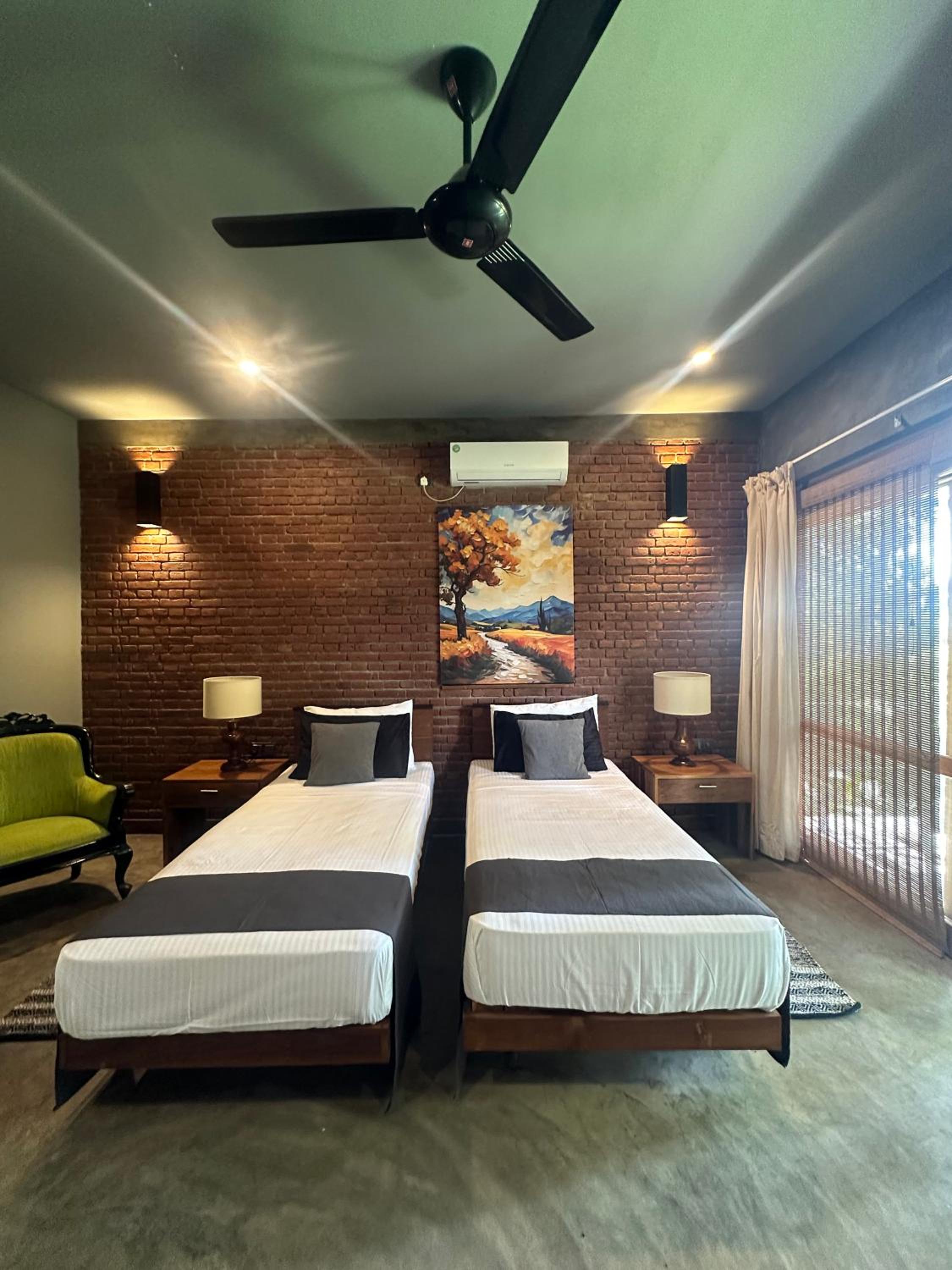 Deluxe Double or Twin Room
