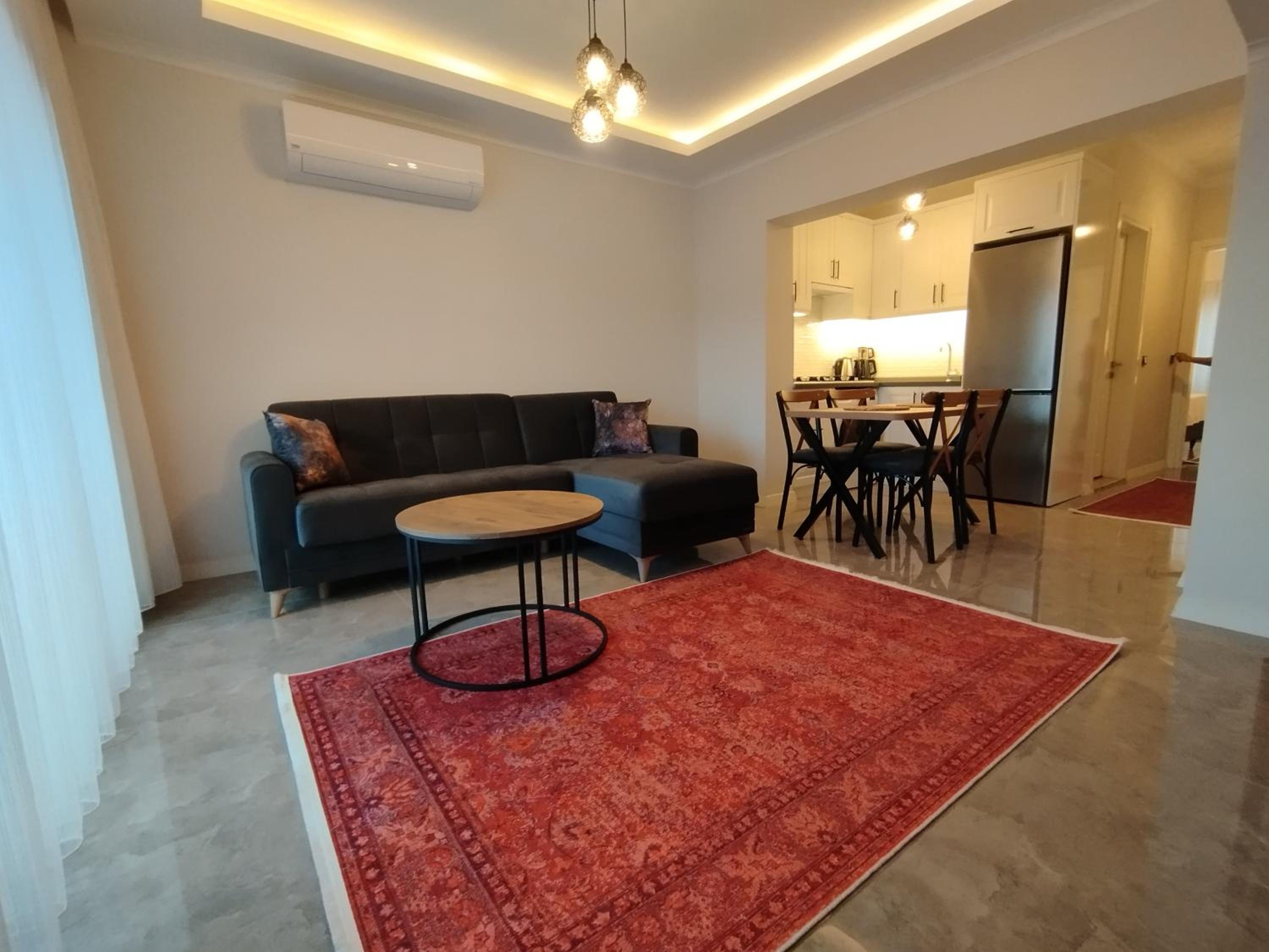 Apartment with View and Balcony - Photo 6