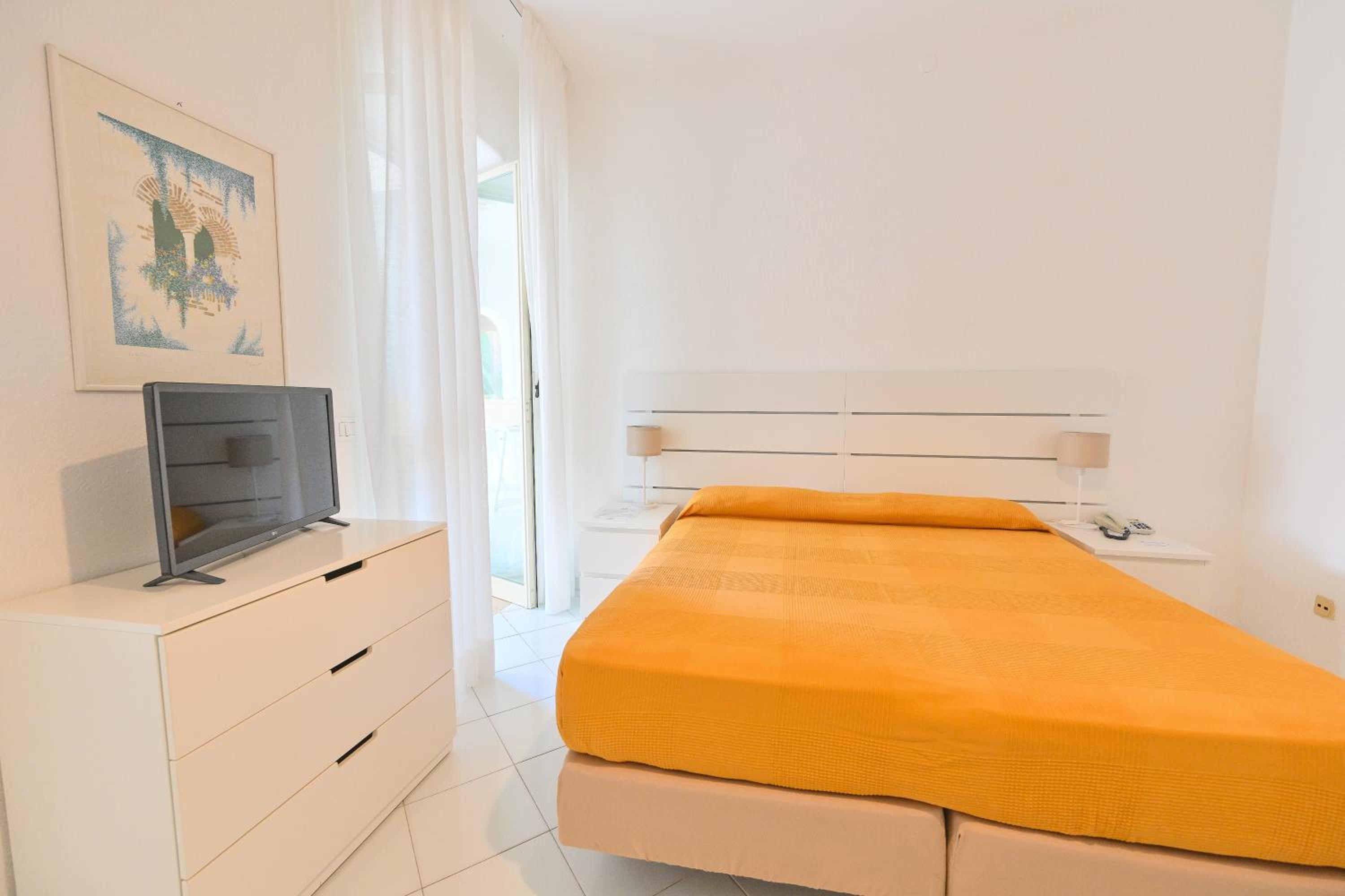 One-Bedroom Apartment (3 Adults)