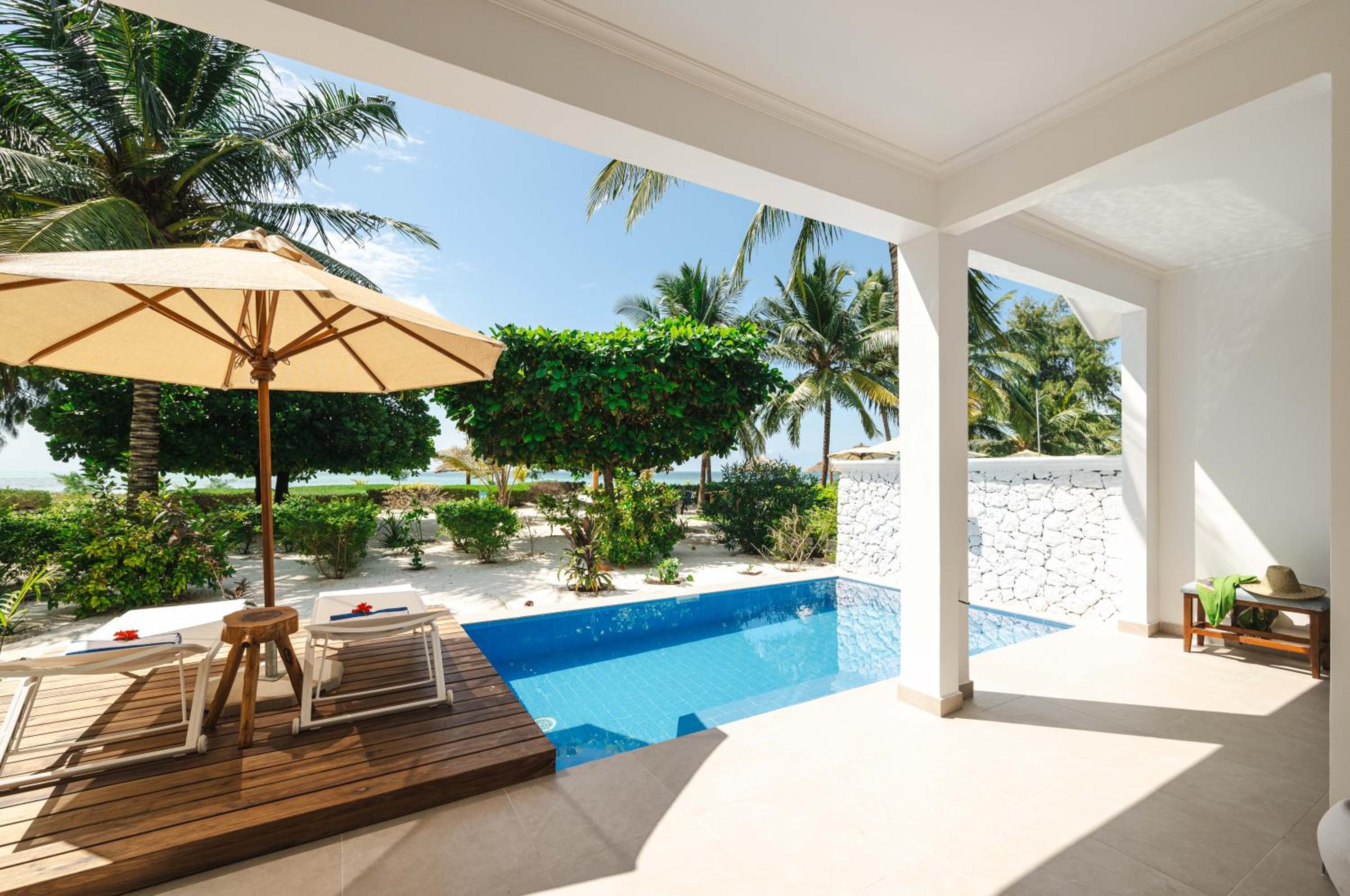 Grand Villa - Beach Front