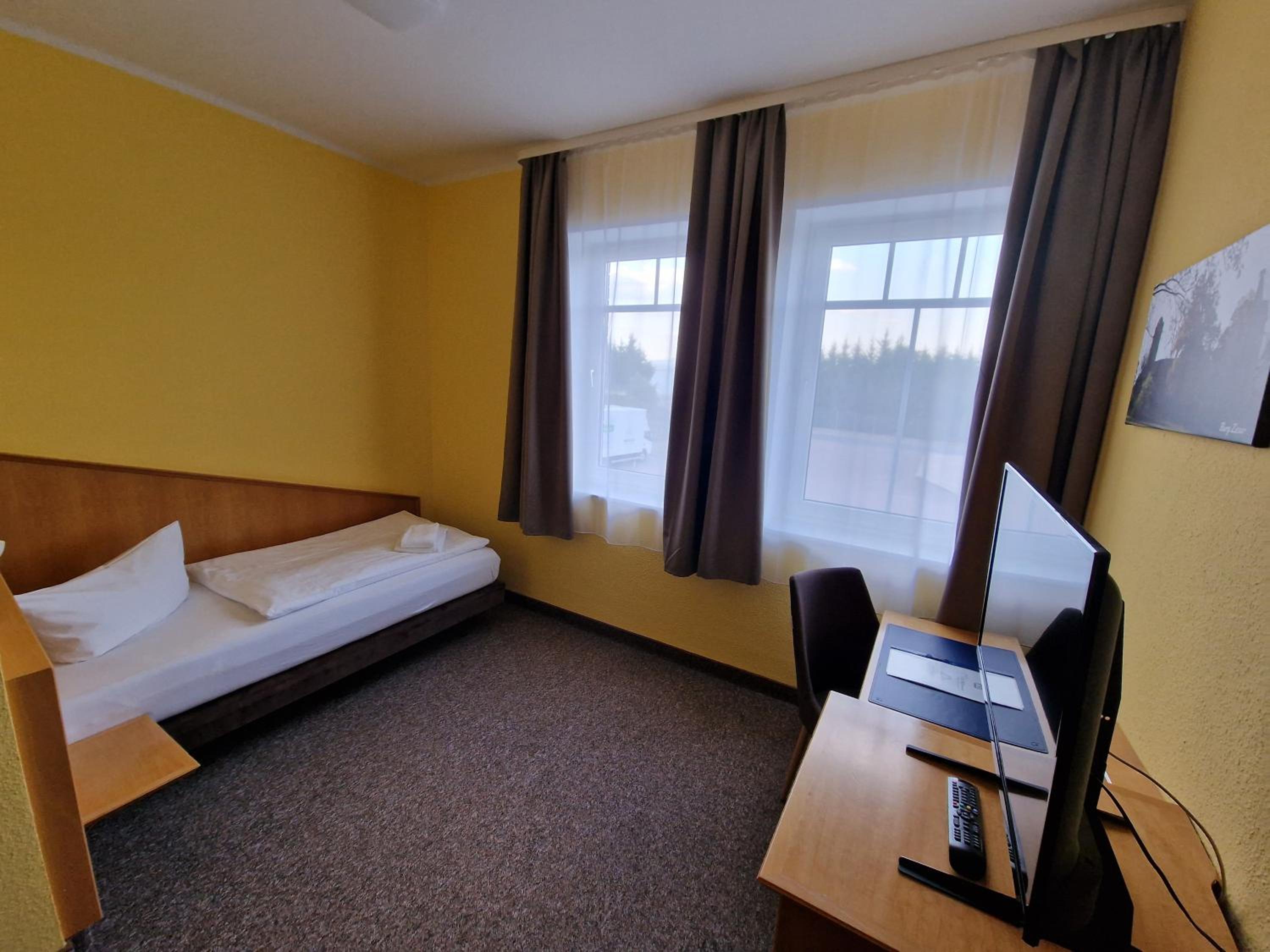 Single Room photo 3