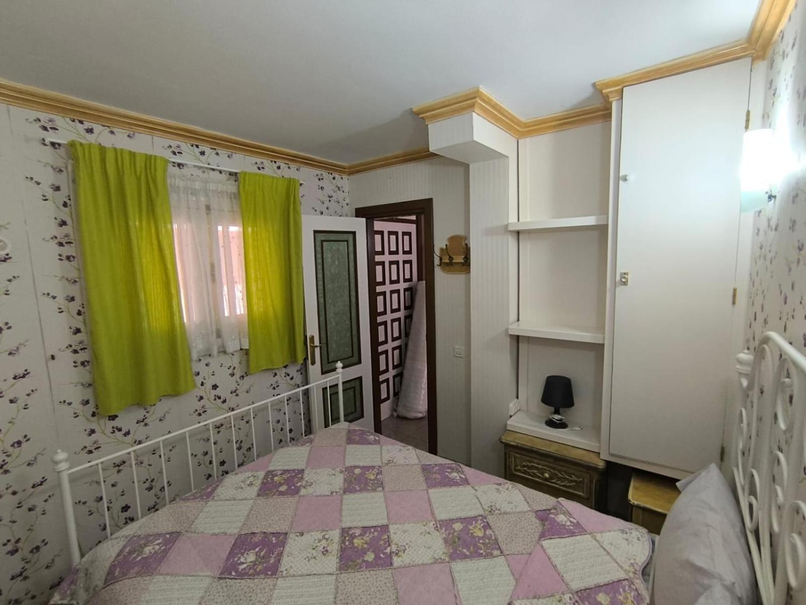 Apartamento de una habitación con vista a la piscina